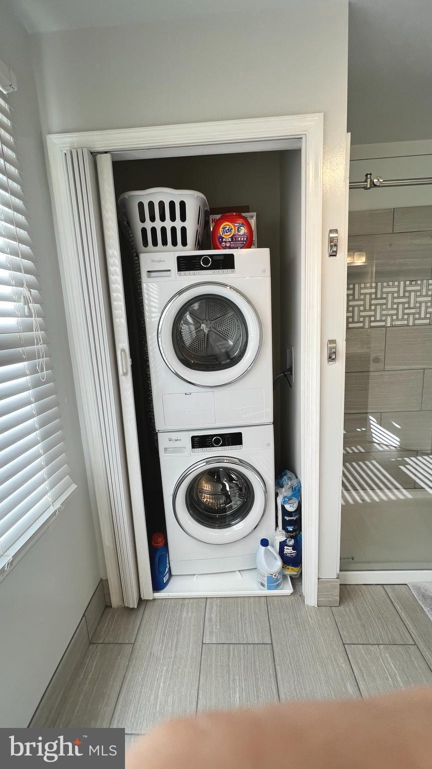 TANTALLON SQUARE - Residential Lease