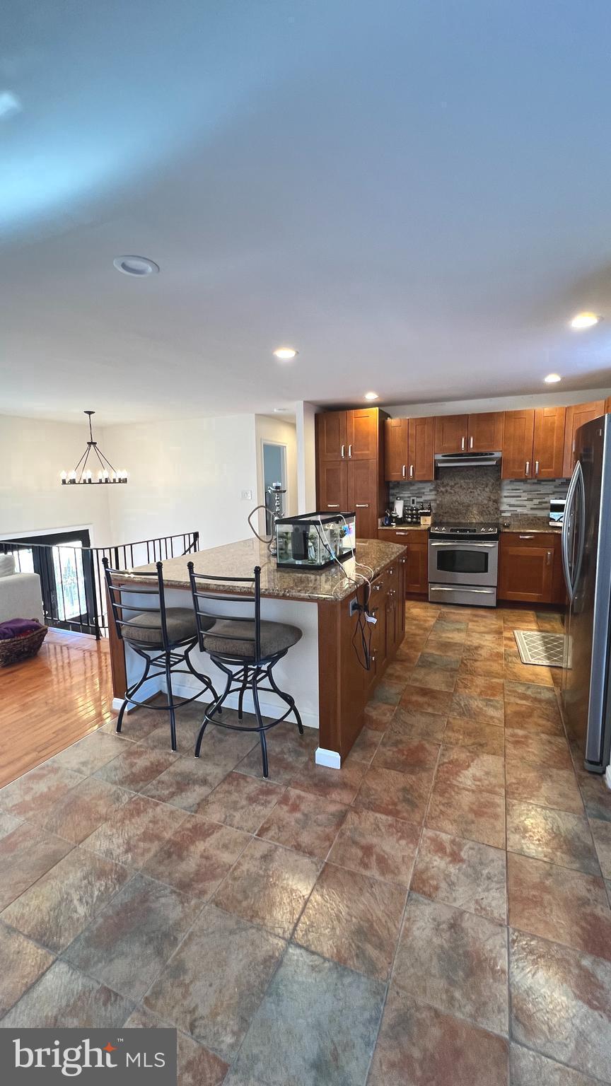 TANTALLON SQUARE - Residential Lease