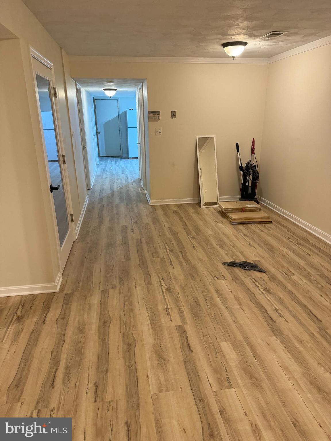 TANTALLON SQUARE - Residential Lease