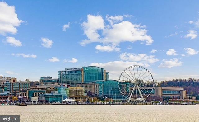 TANTALLON SQUARE - Residential Lease