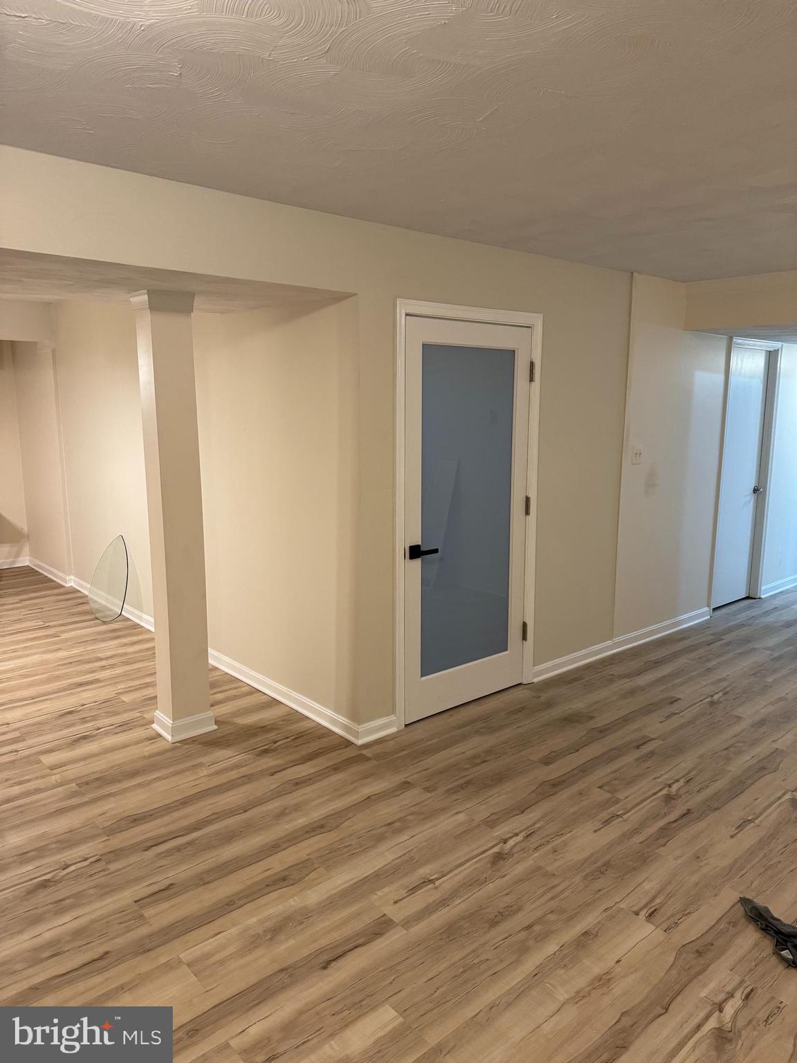 TANTALLON SQUARE - Residential Lease