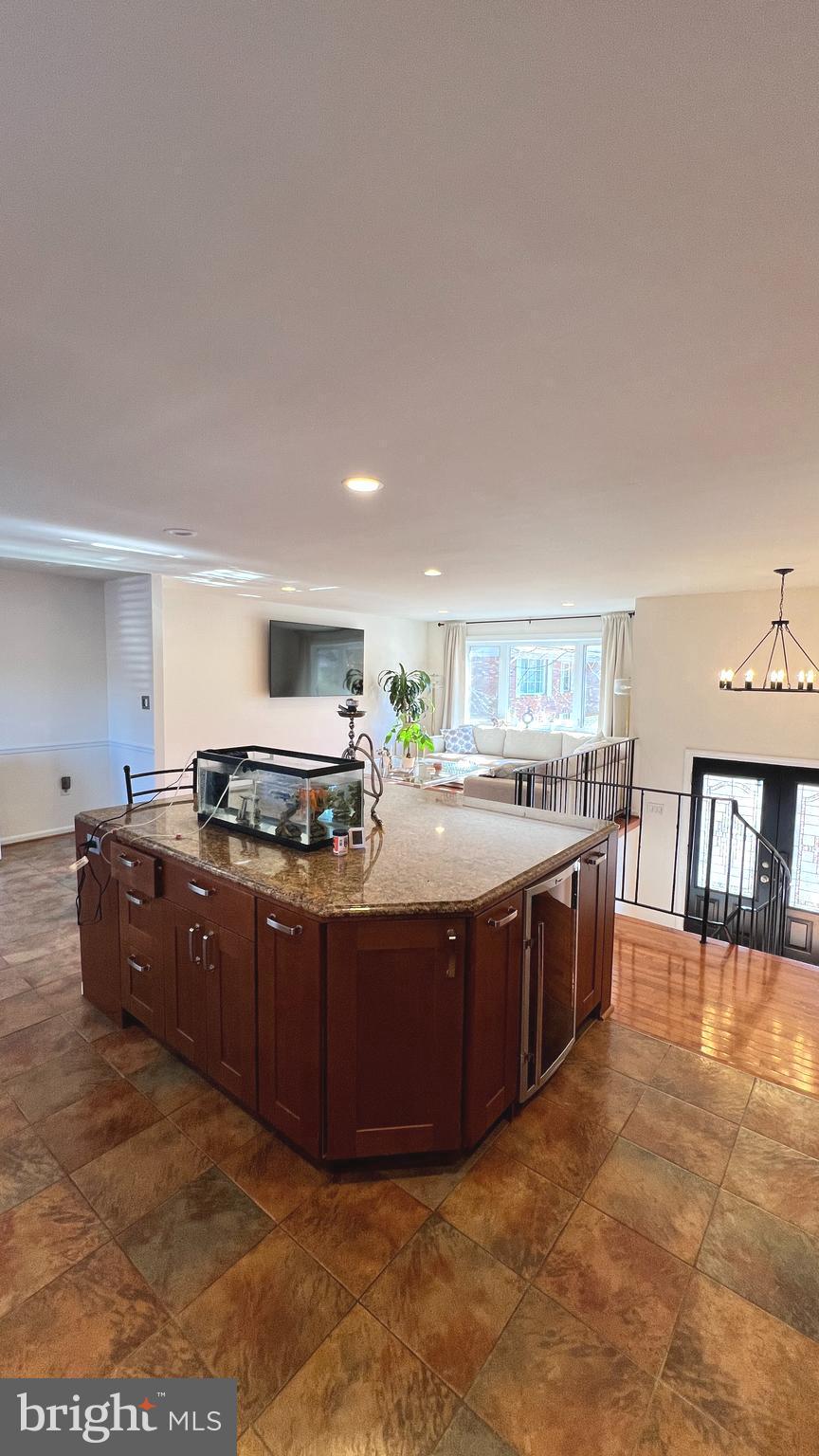 TANTALLON SQUARE - Residential Lease