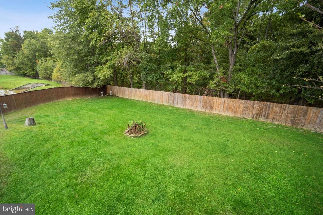 TANTALLON SQUARE - Residential Lease