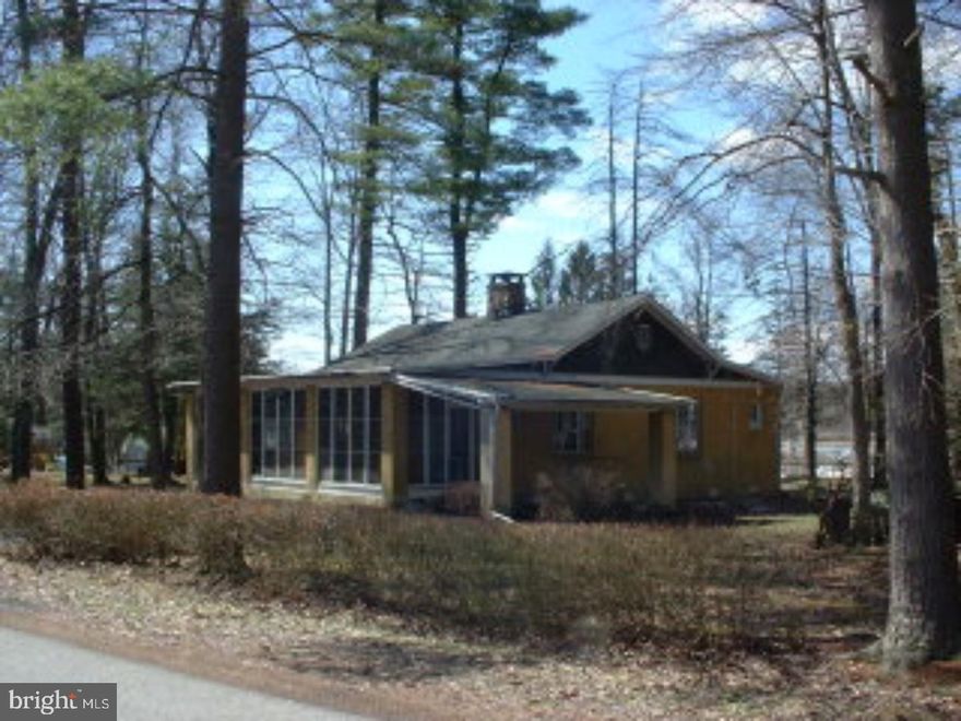 GREAT SUMMER COTTAGE - ONE FEW REMAINING, CAN BE PERFECT GINGERBREAD HOUSE. HISTORIC ST ANNE'S. ORIGINAL OWNER ESTATE. LARGER LOT, ROOM TO EXPAND, CHARMING BUT NEEDS MUCH BE YEAR ROUND. NEVER REMODELED. ORIGINAL CALIFORNIA STUCCO INT WALLS. Mailing Address Continued: ORWIGSBURG Color: TAN Amp: 60
