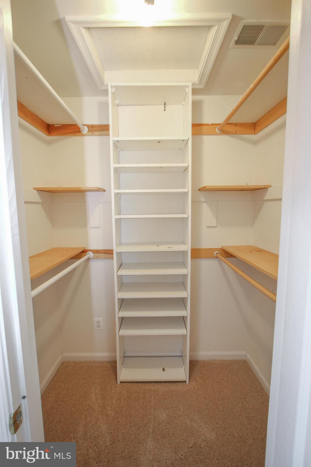 SOUTH RIDING - Residential