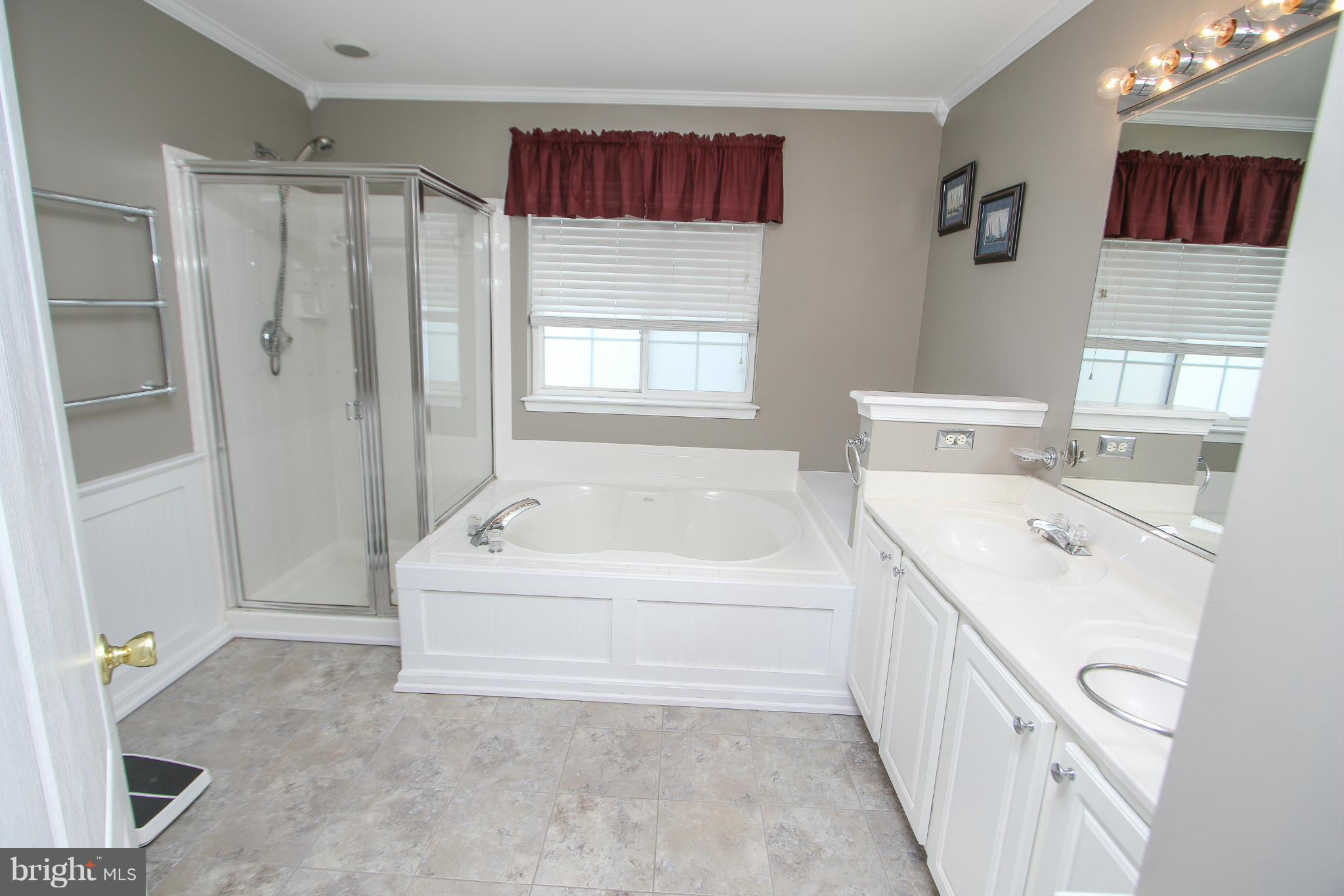 SOUTH RIDING - Residential