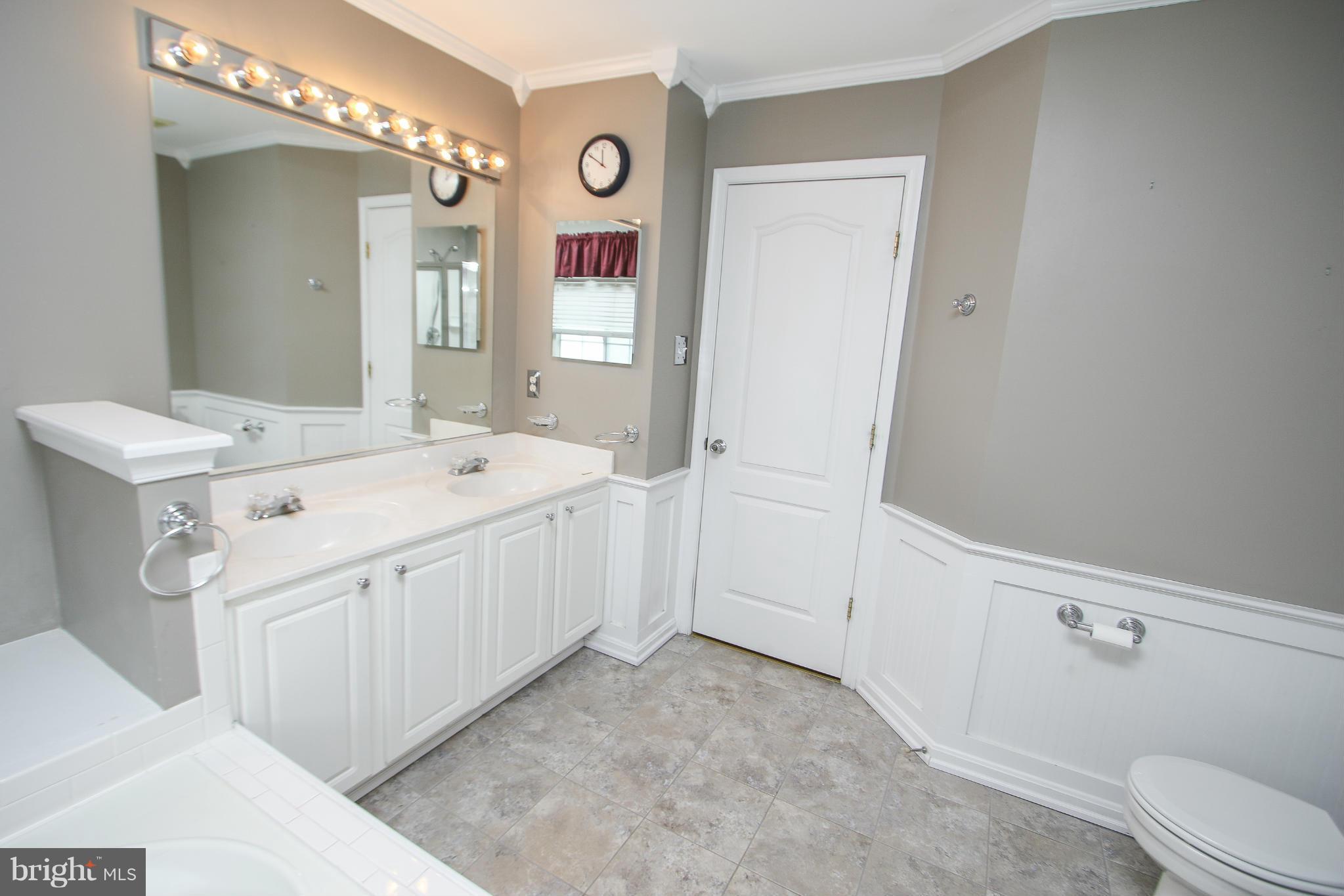 SOUTH RIDING - Residential