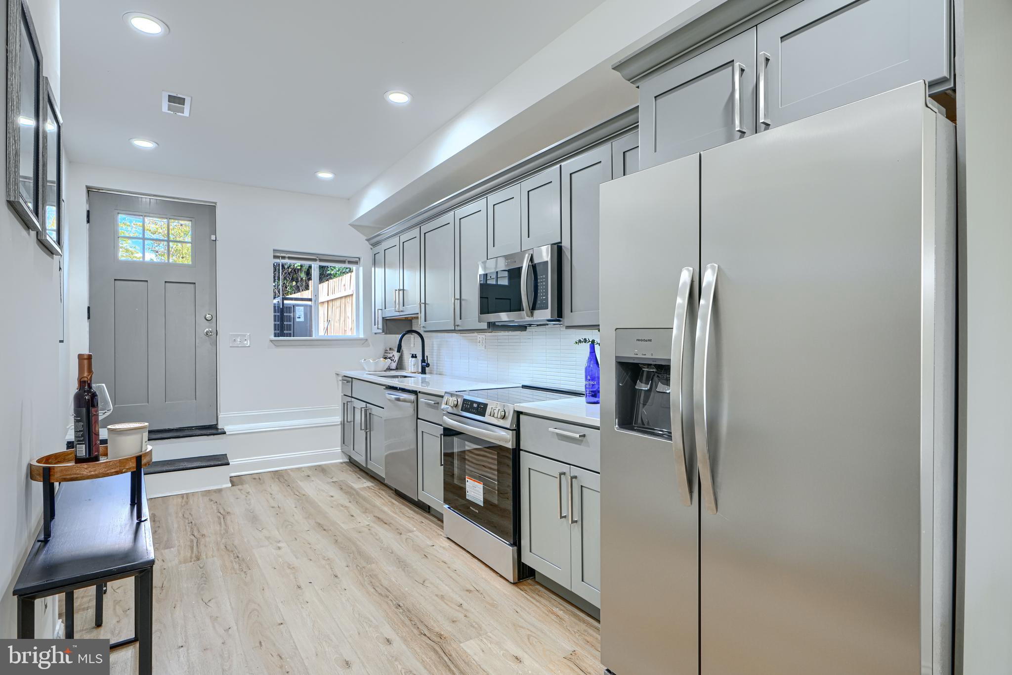 BROADWAY EAST - Residential