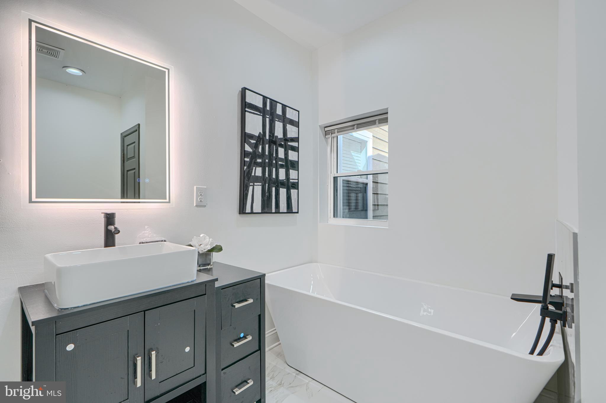 BROADWAY EAST - Residential