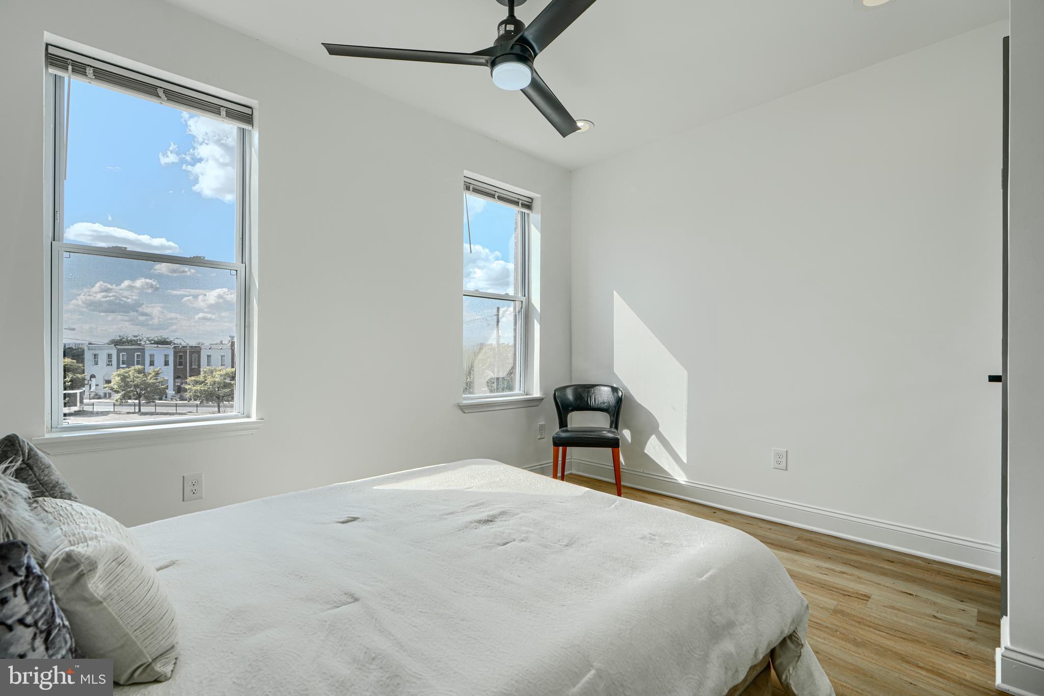 BROADWAY EAST - Residential