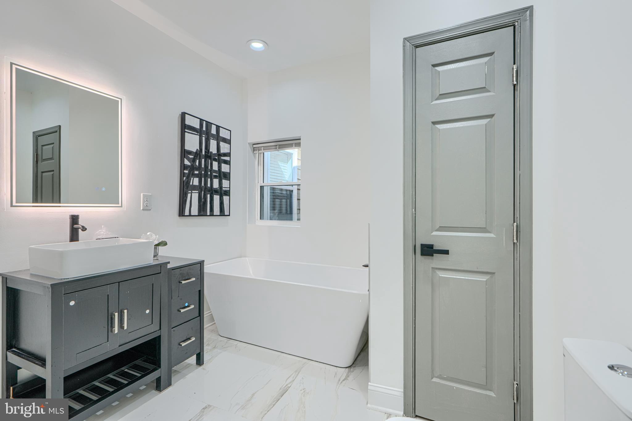 BROADWAY EAST - Residential