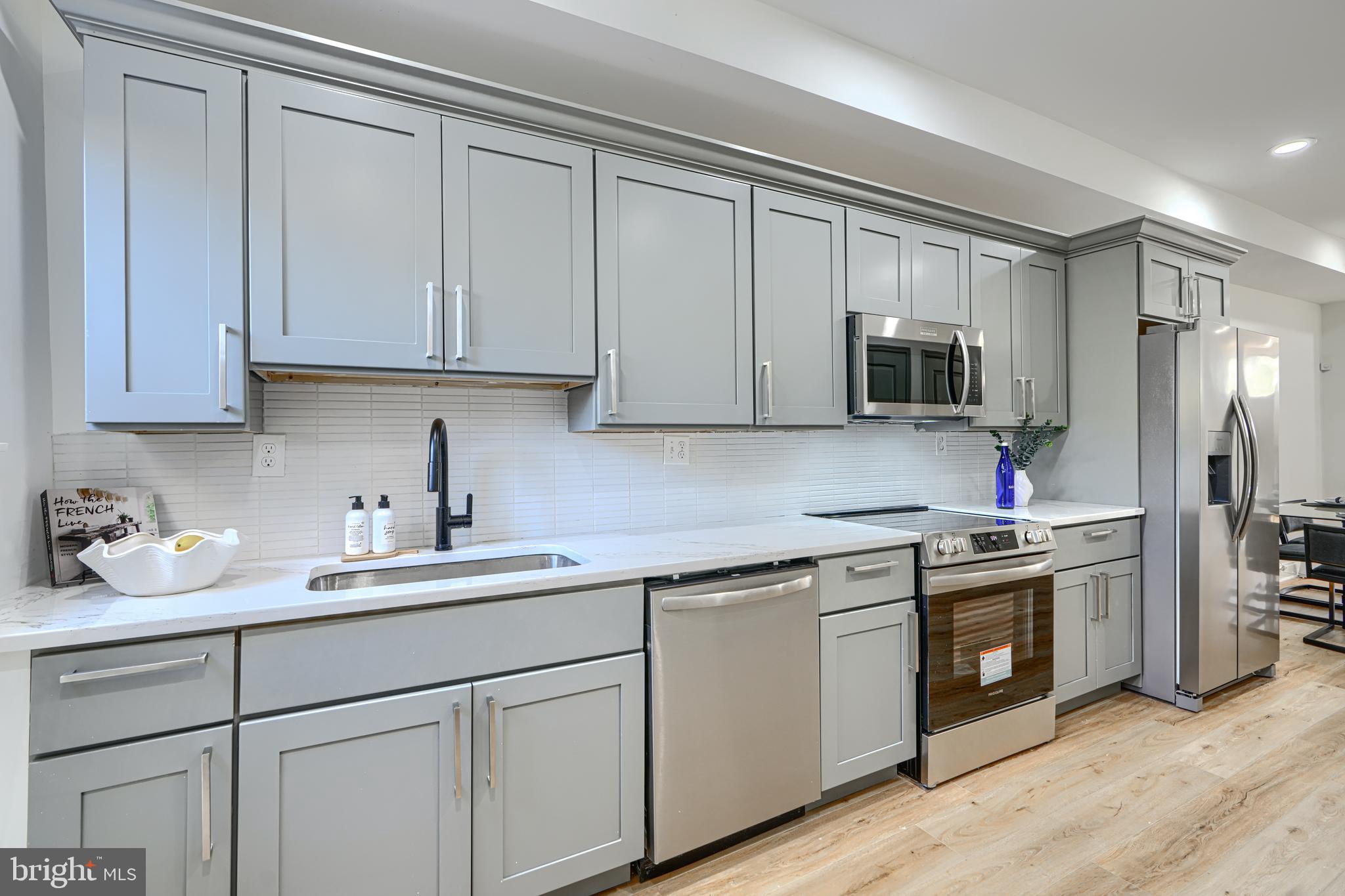 BROADWAY EAST - Residential