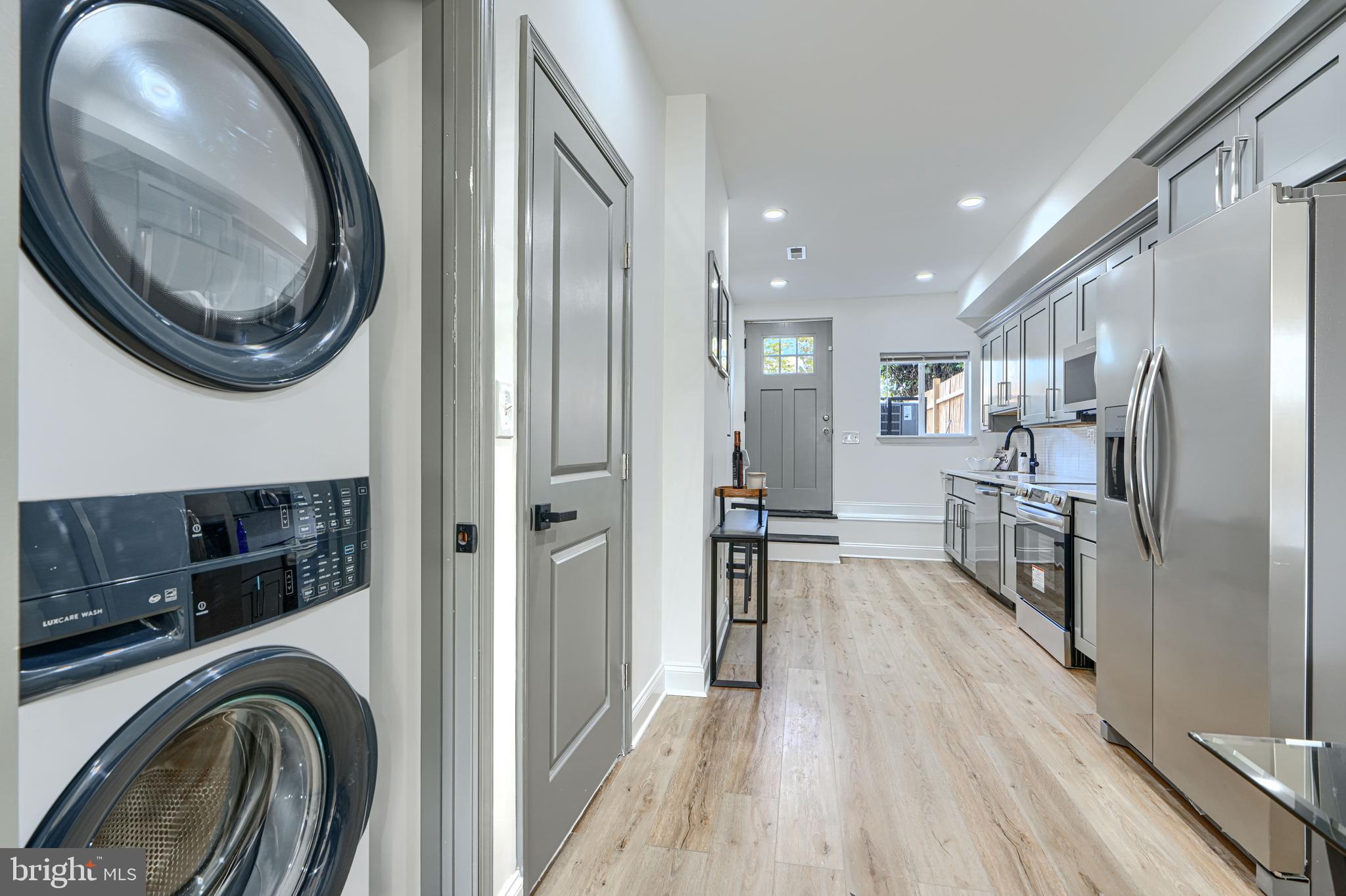 BROADWAY EAST - Residential