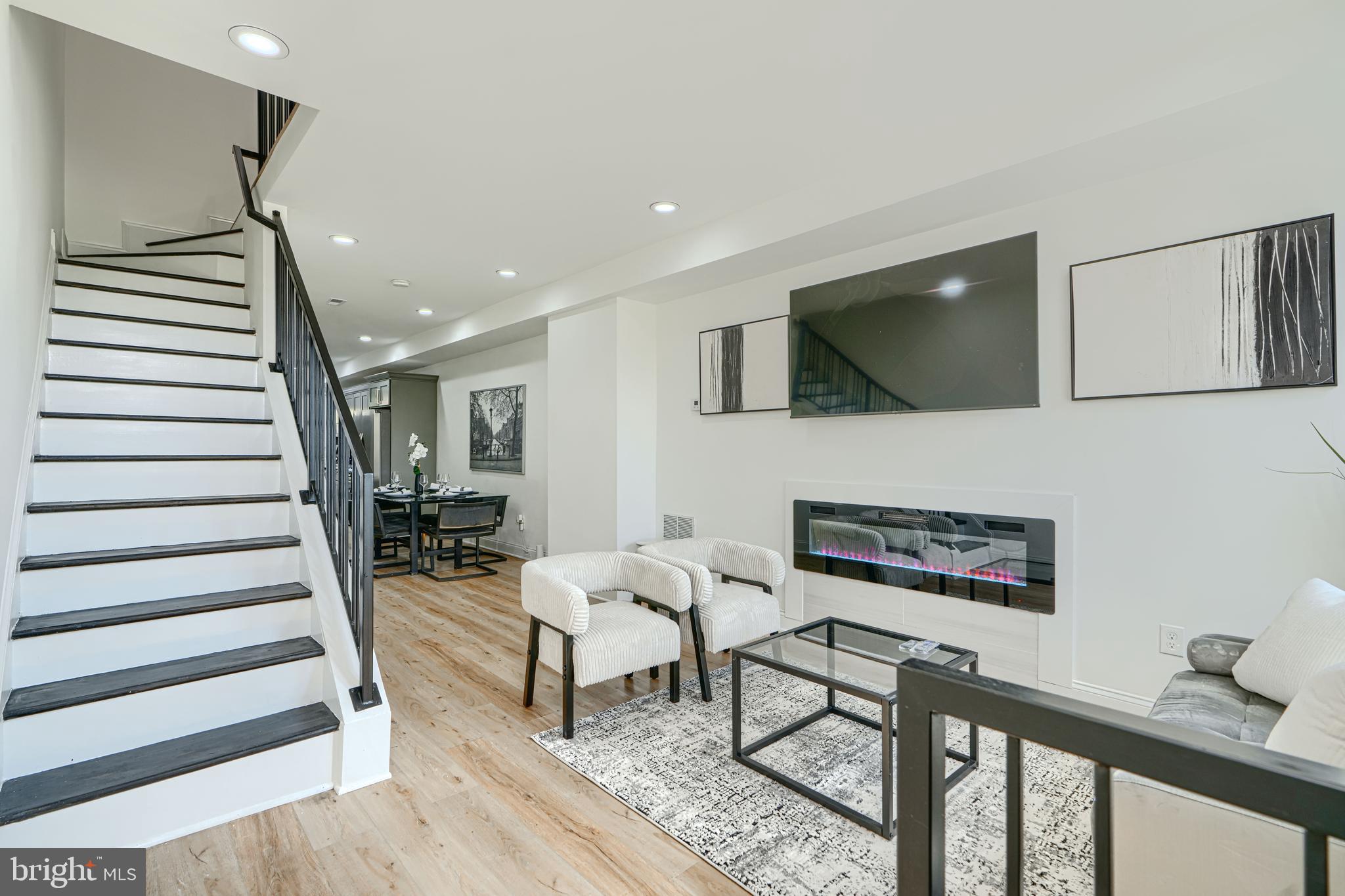 BROADWAY EAST - Residential