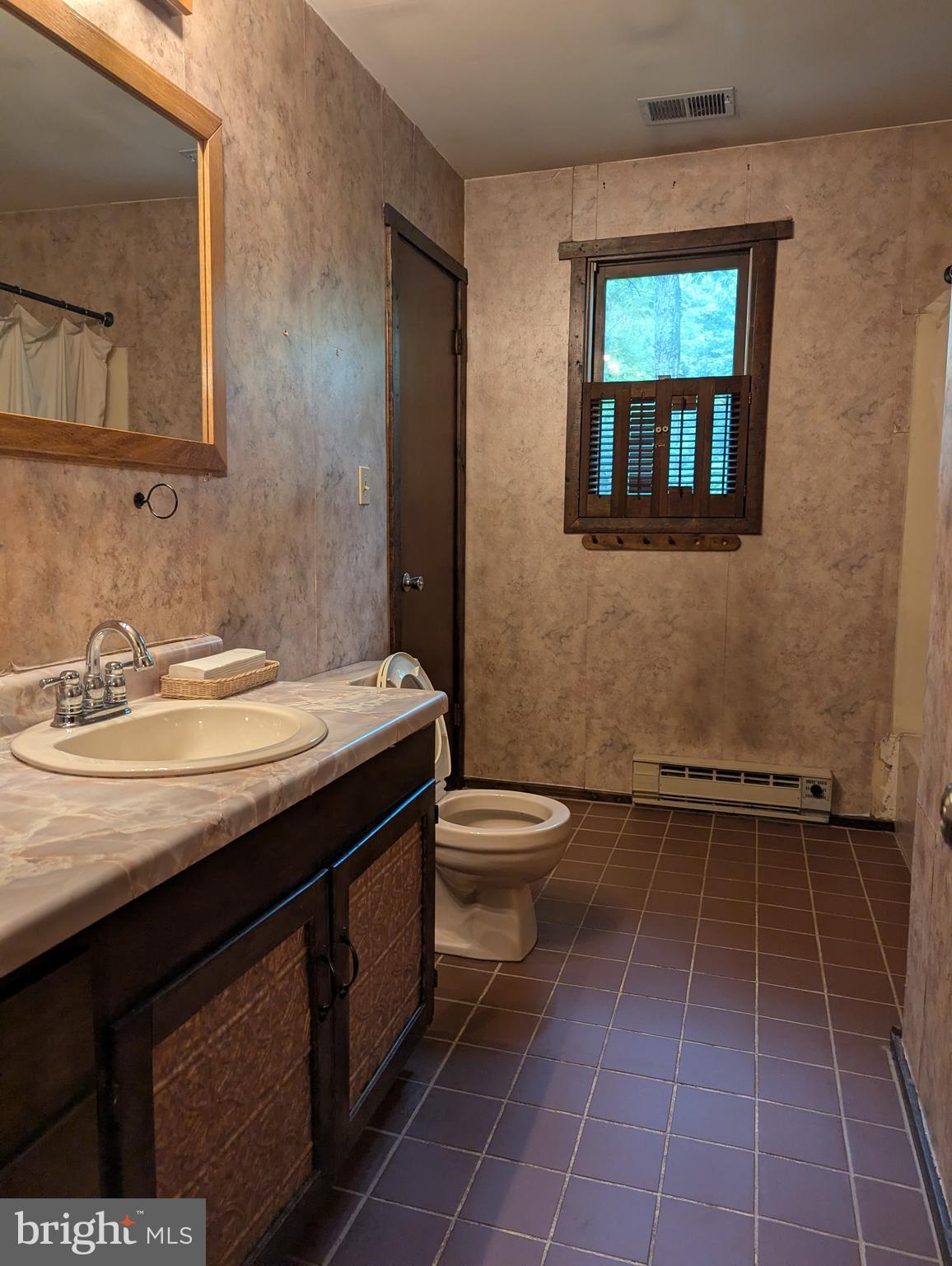 40 OAK FOREST LANE