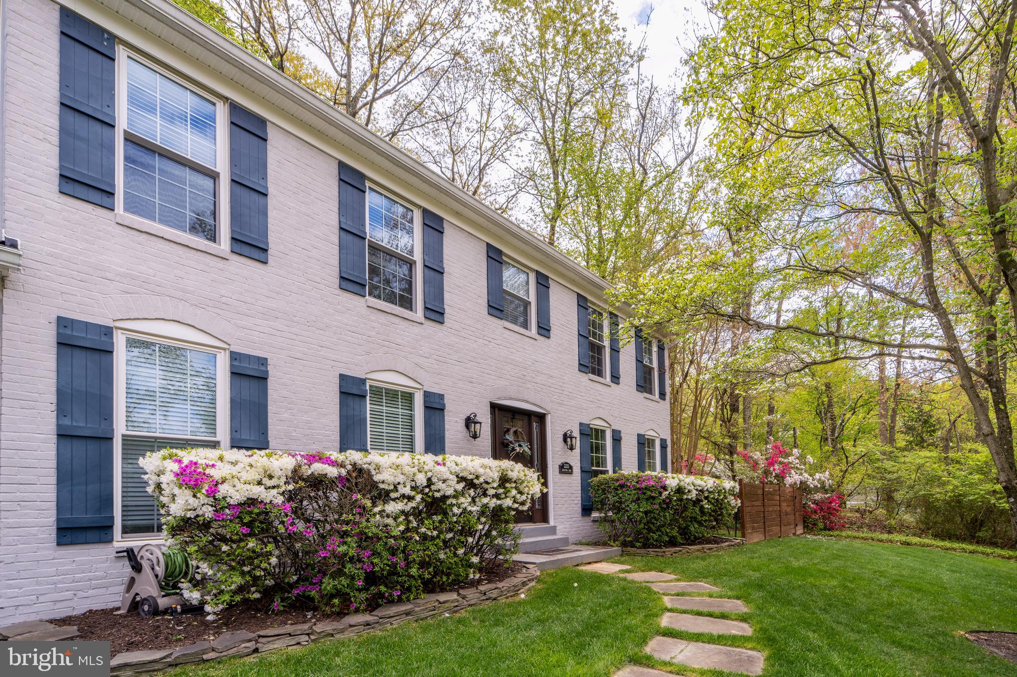 2235 ABBOTSFORD DRIVE