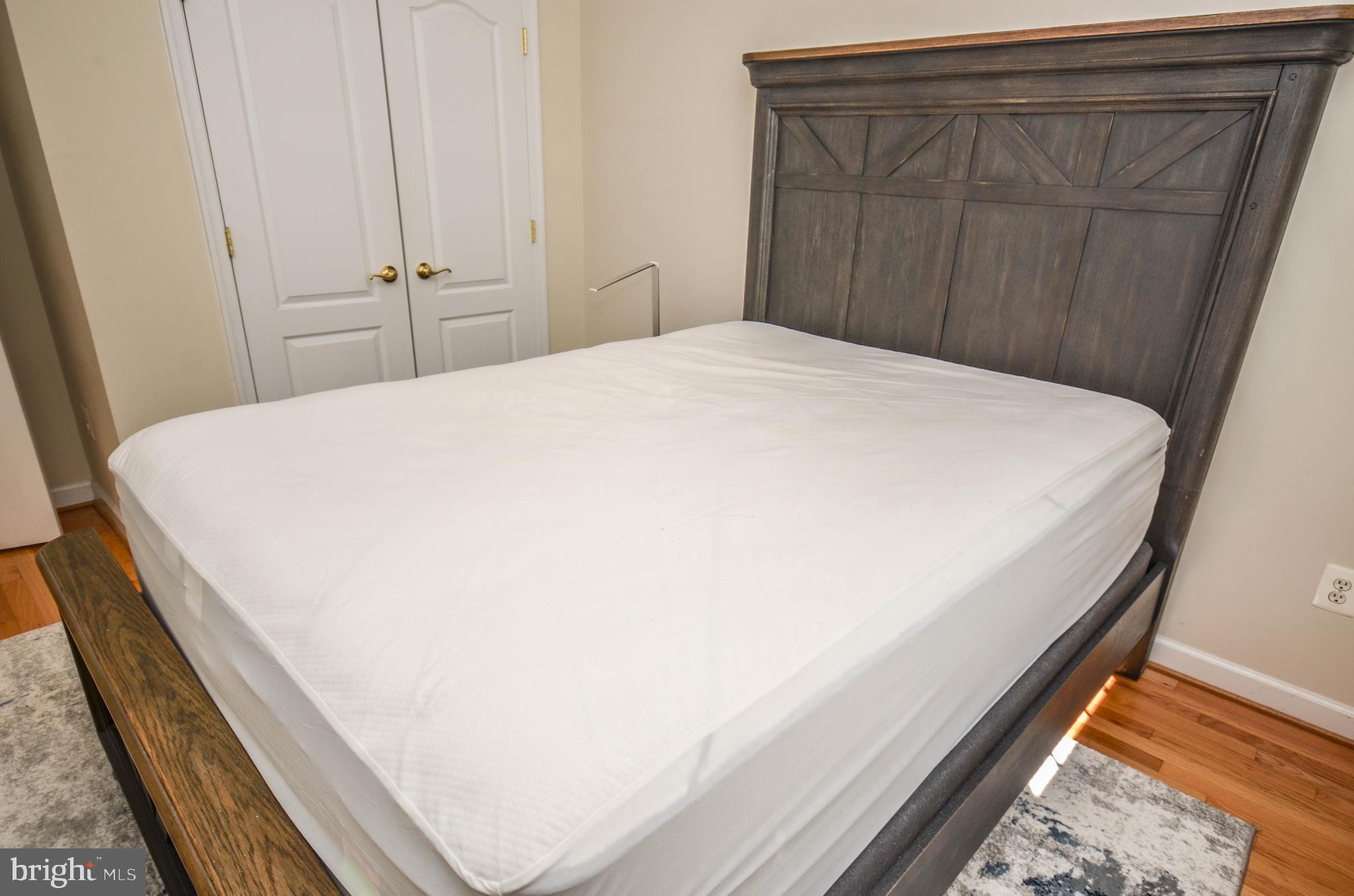 KING FARM BAILEYS COMMON - Residential Lease