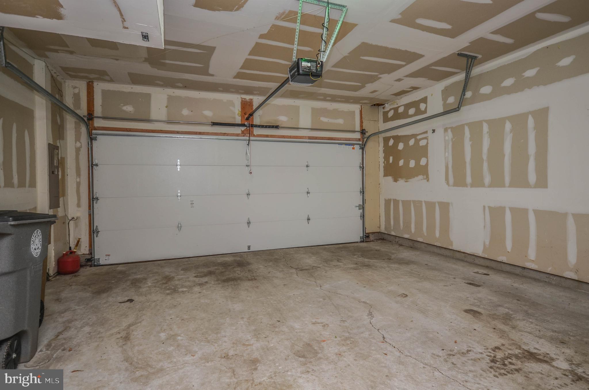 KING FARM BAILEYS COMMON - Residential Lease