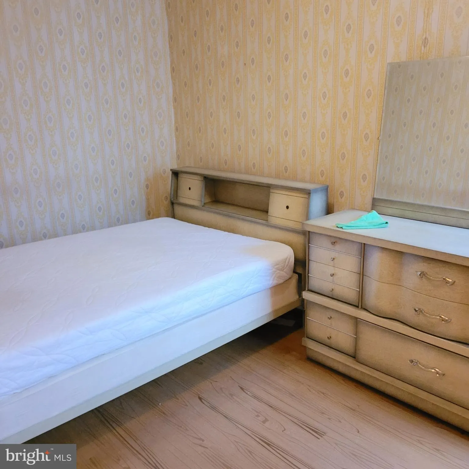 Philadelphia, Pennsylvania 19134, United States, 3 Bedrooms Bedrooms, ,1 BathroomBathrooms,Residential,Pending,27353