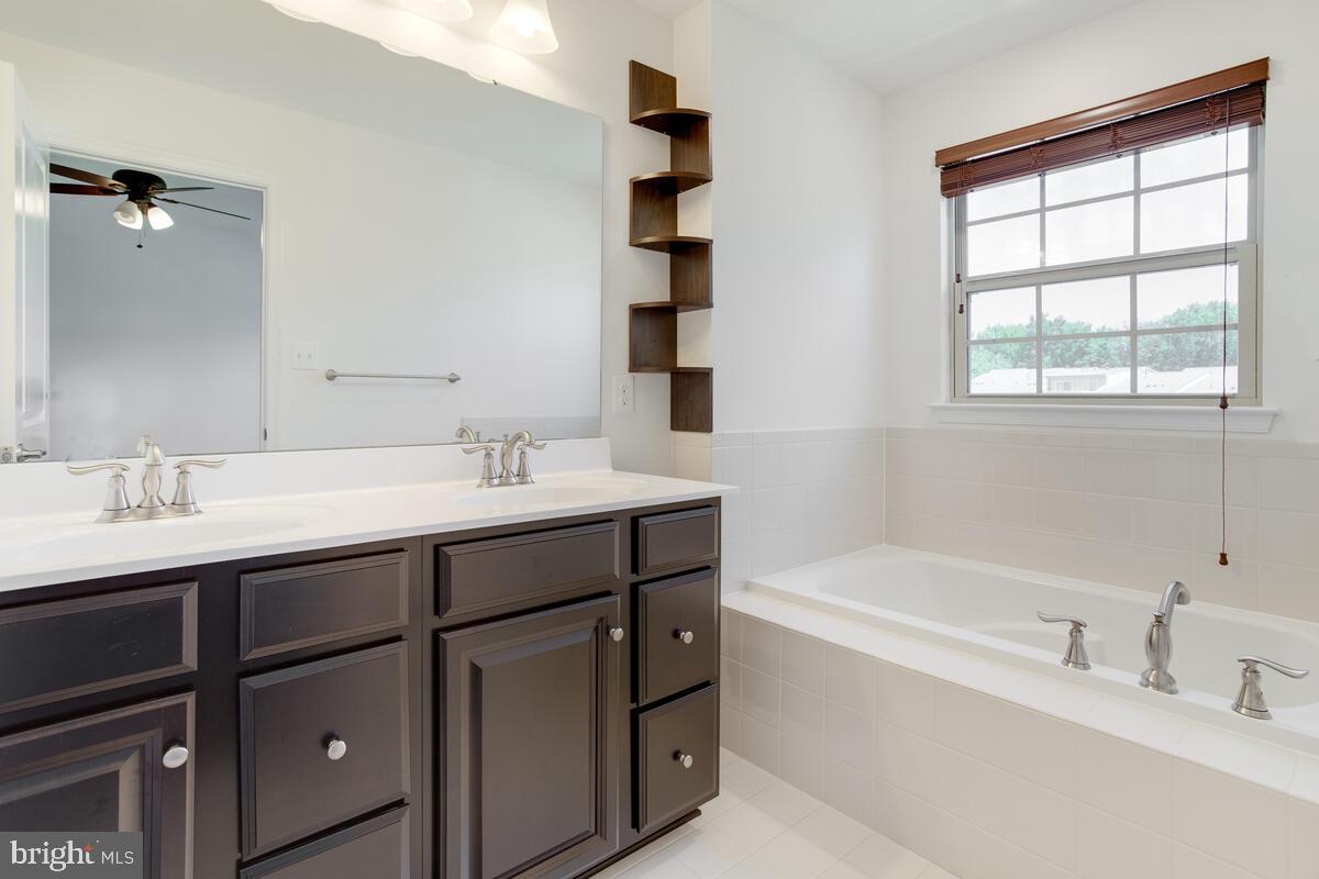 PARKSIDE - Residential