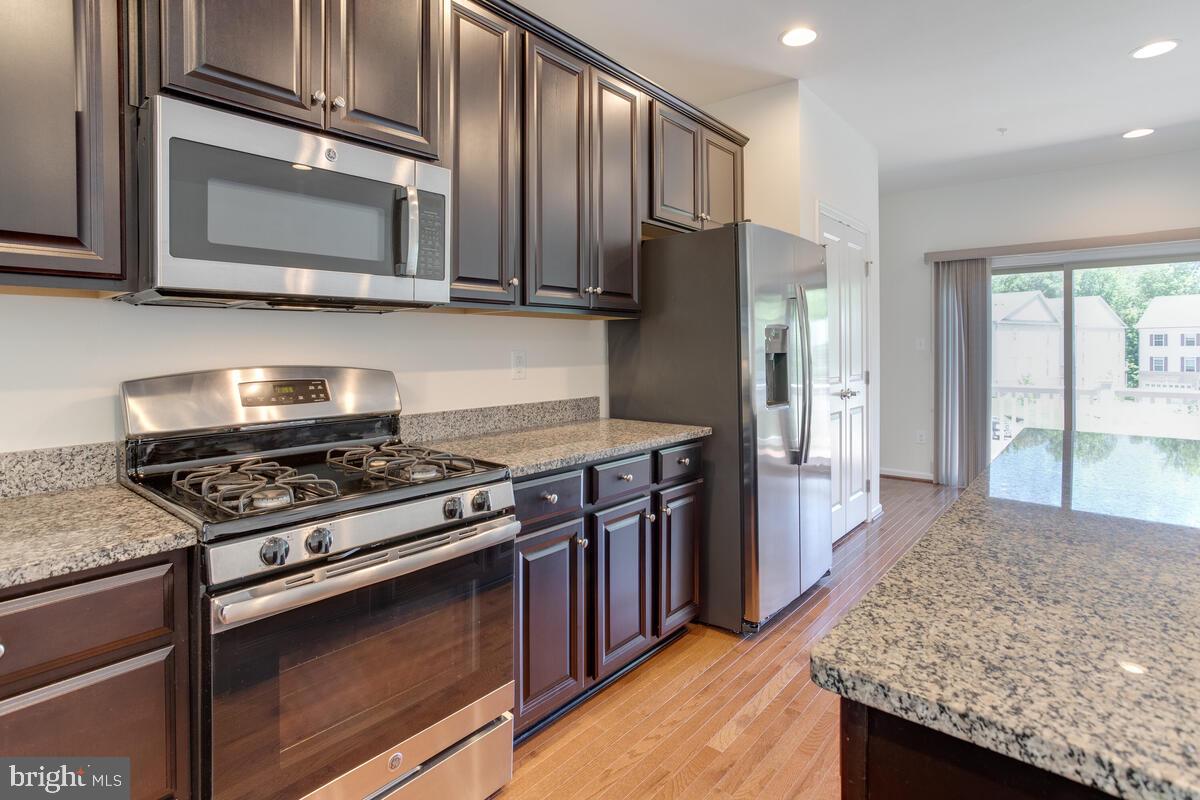 PARKSIDE - Residential