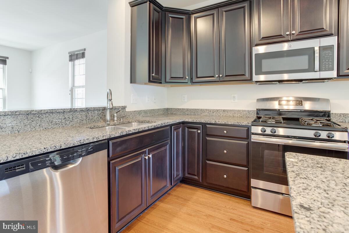 PARKSIDE - Residential