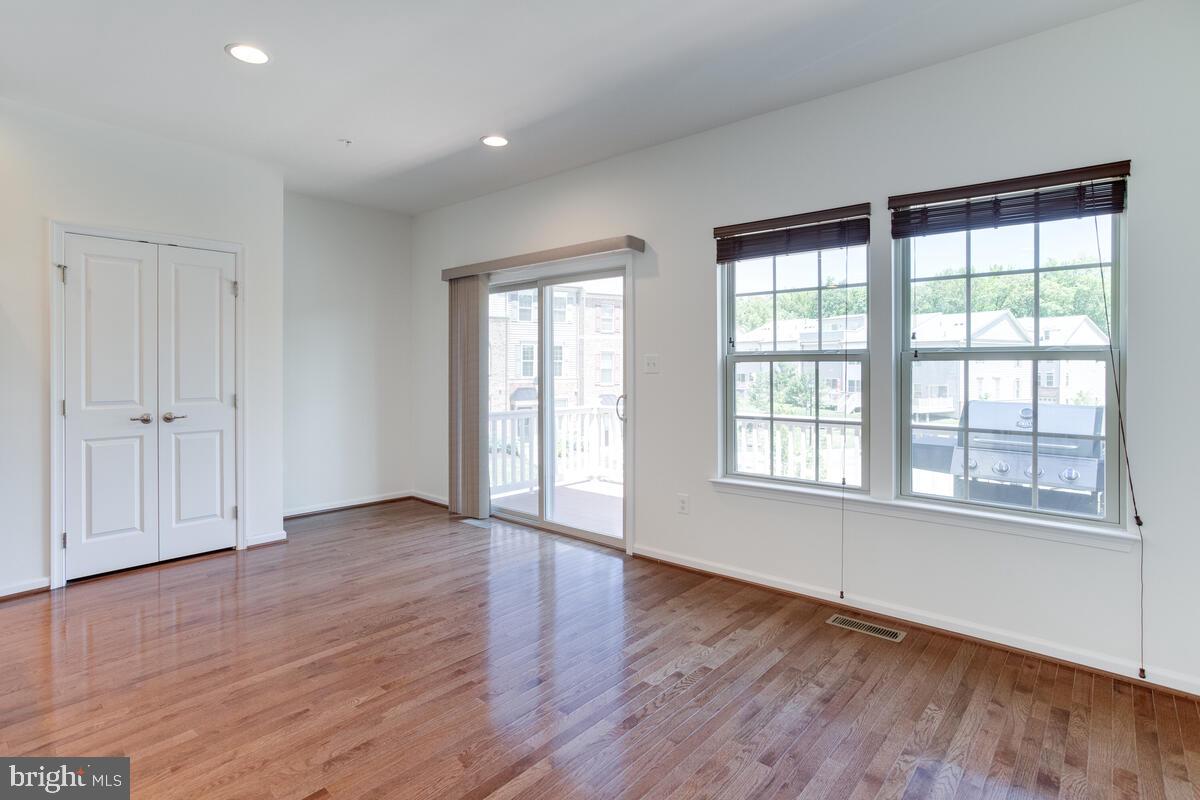 PARKSIDE - Residential