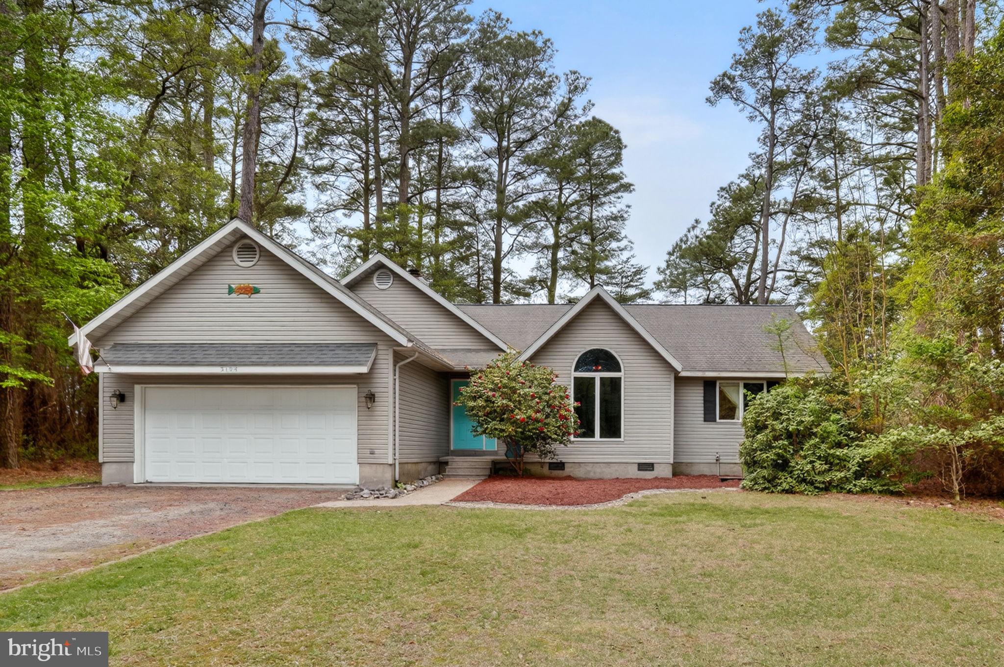 CAPTAIN'S COVE - Residential