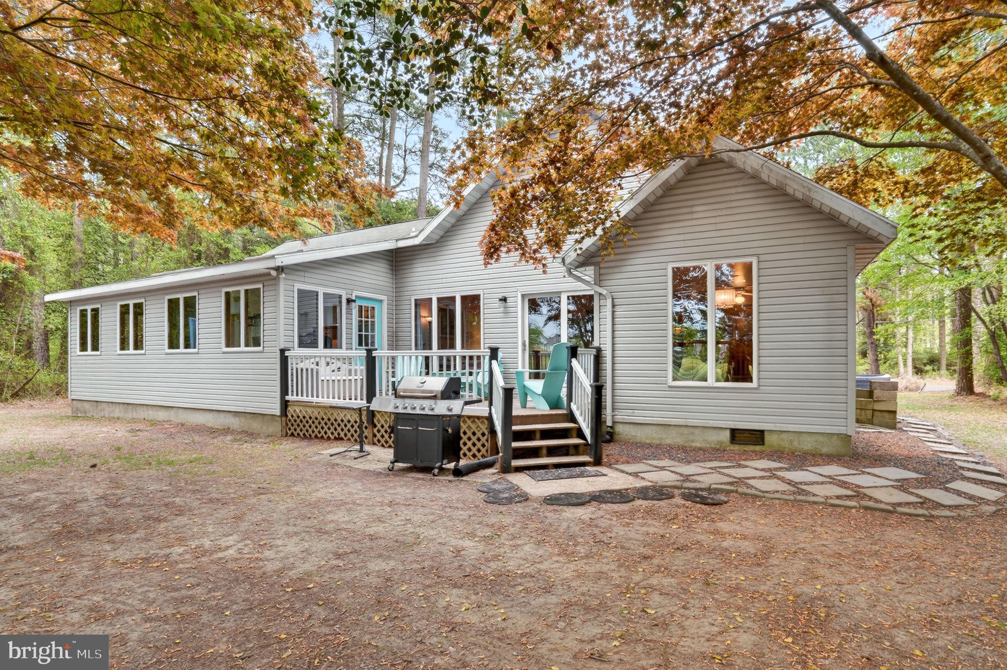 CAPTAIN'S COVE - Residential