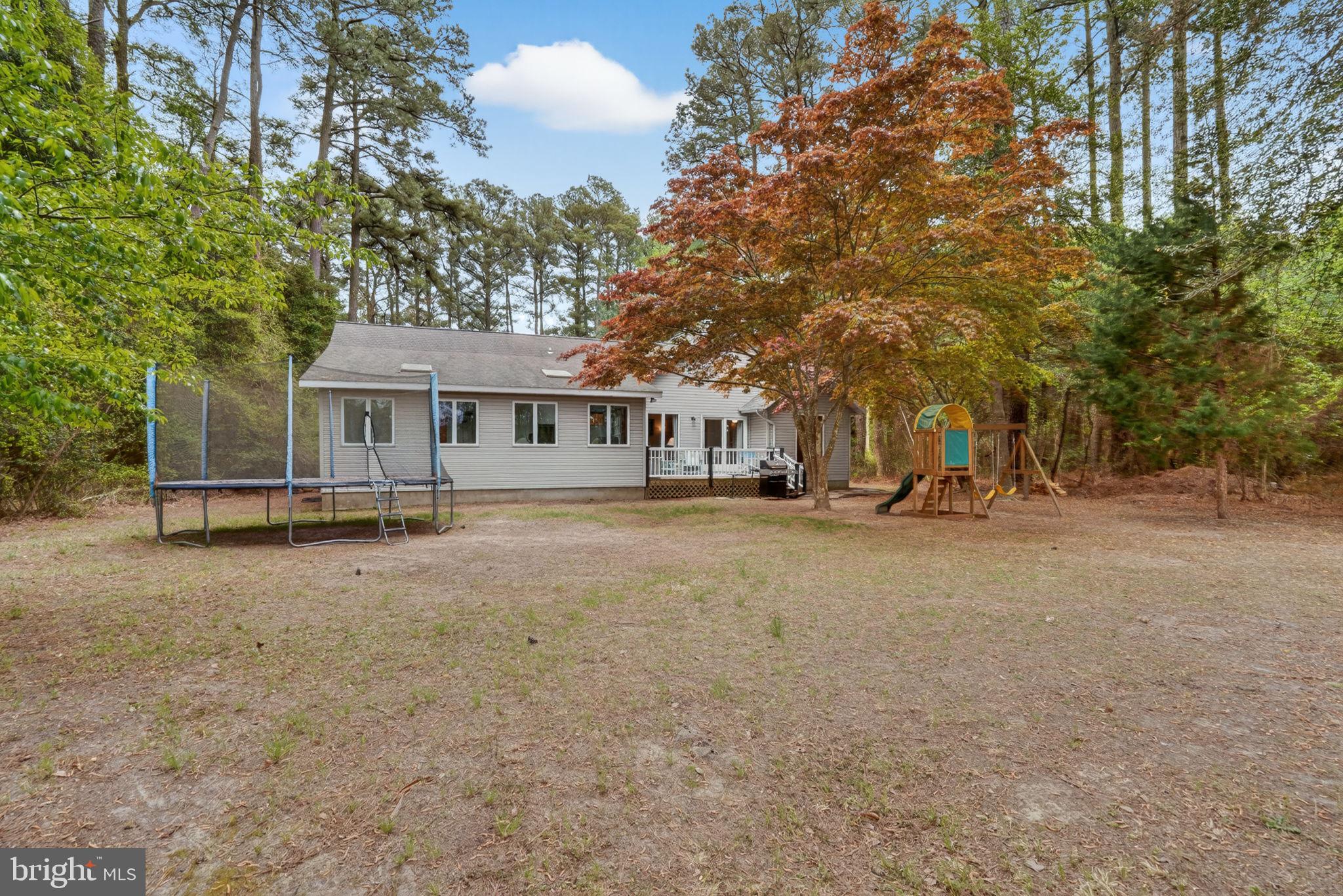 CAPTAIN'S COVE - Residential