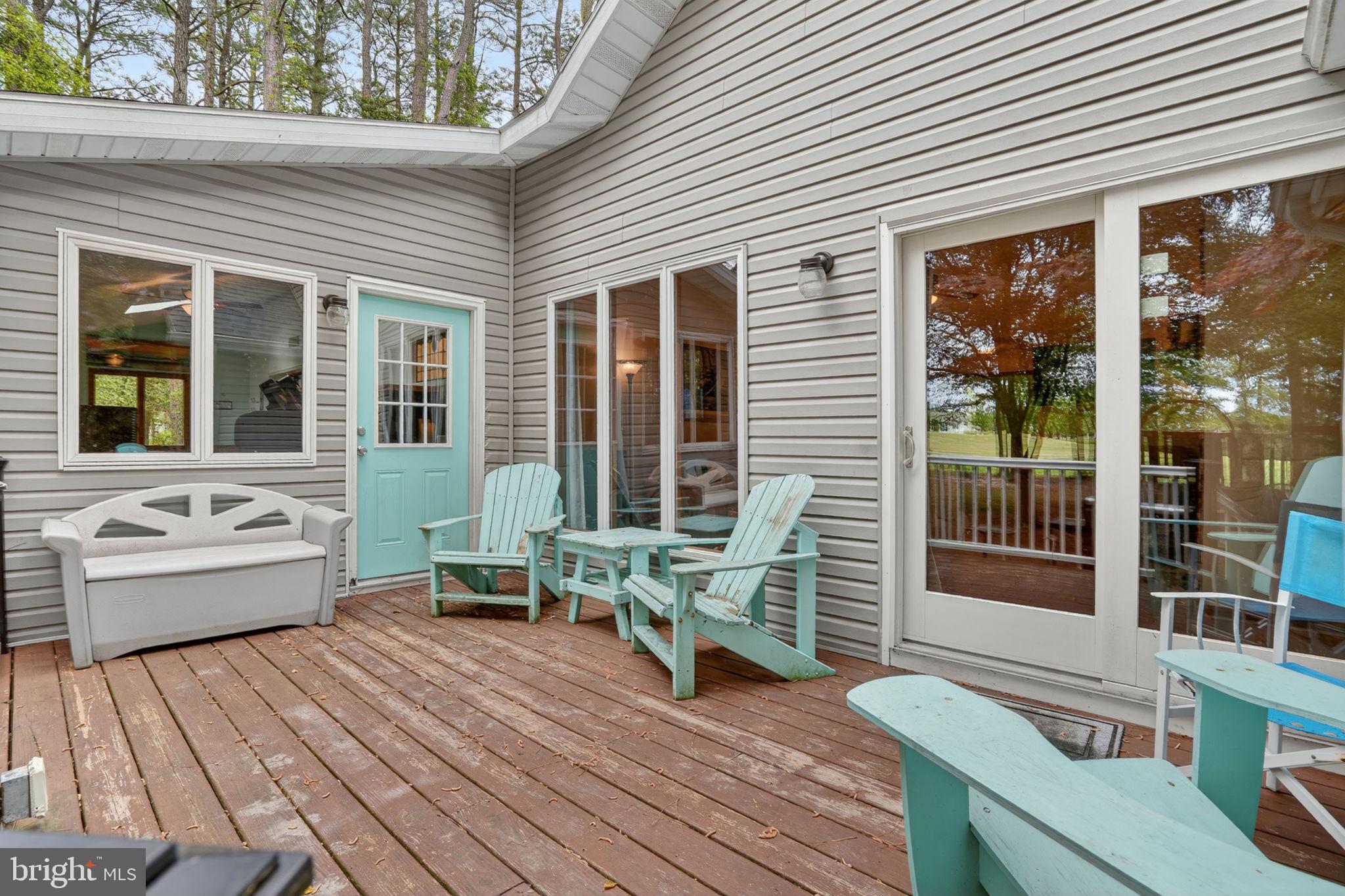 CAPTAIN'S COVE - Residential
