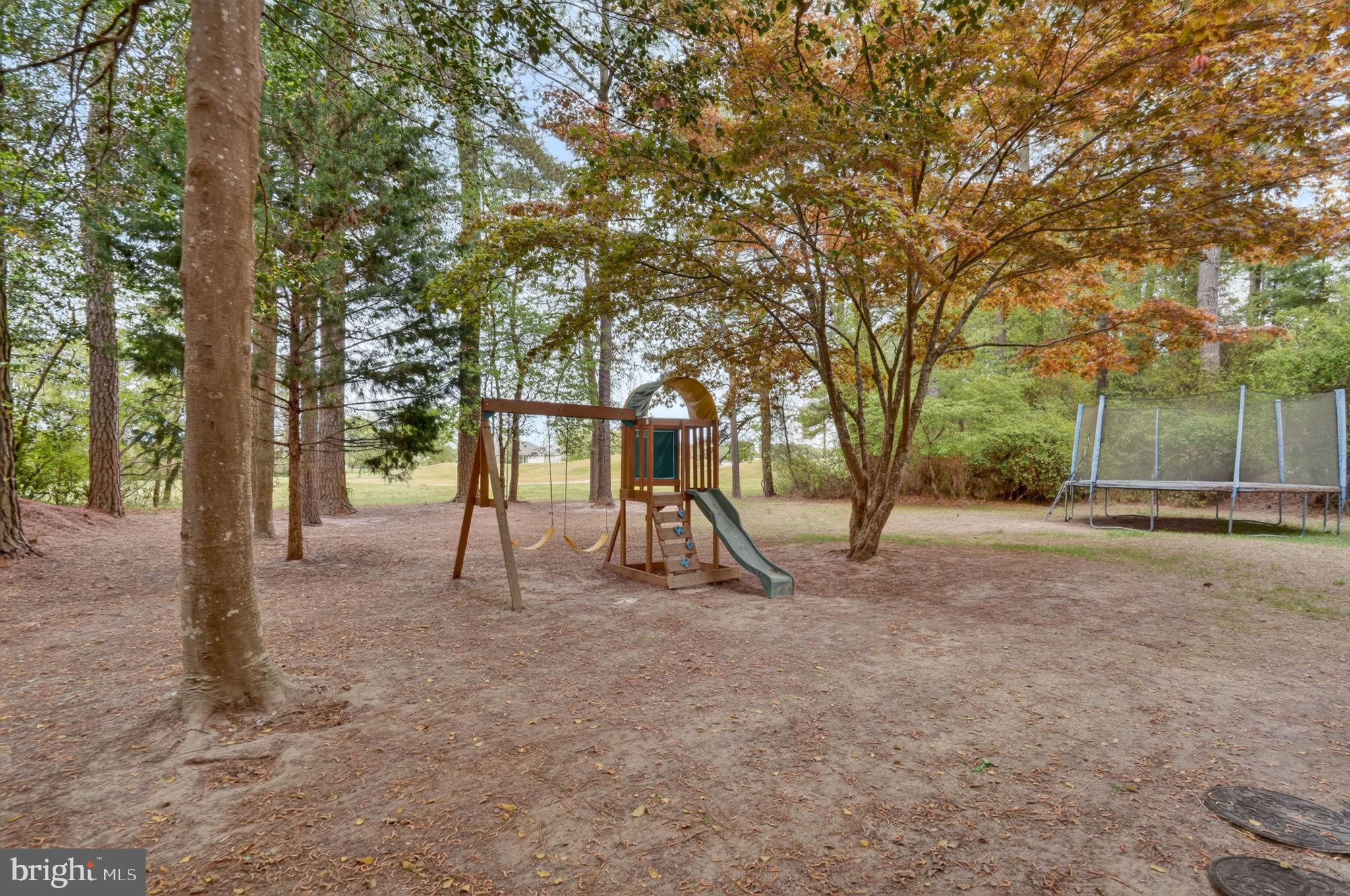 CAPTAIN'S COVE - Residential