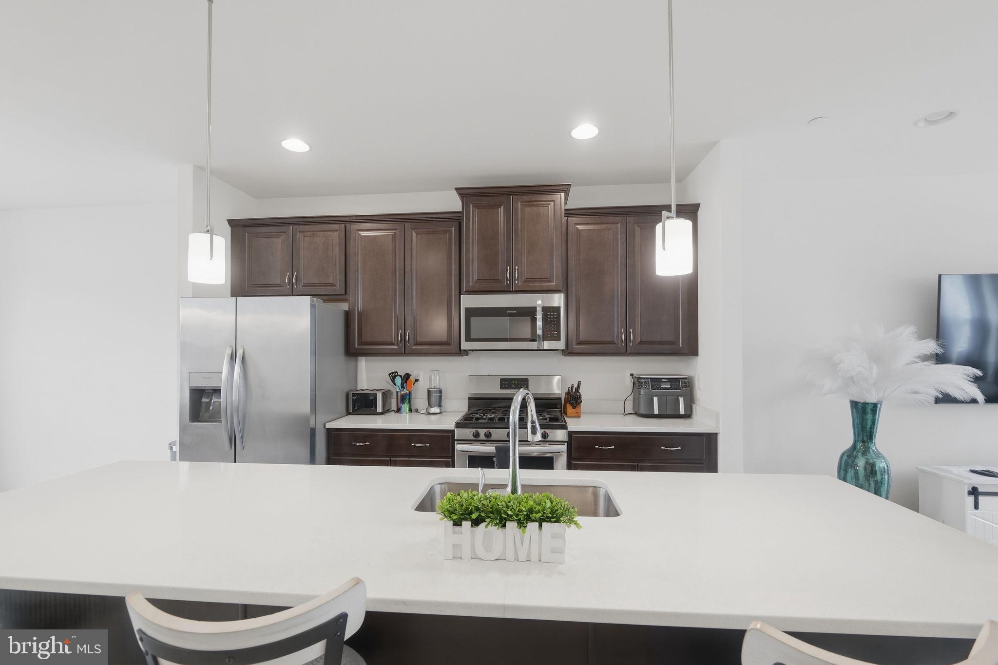 HYDE PARK OVERLOOK - Residential