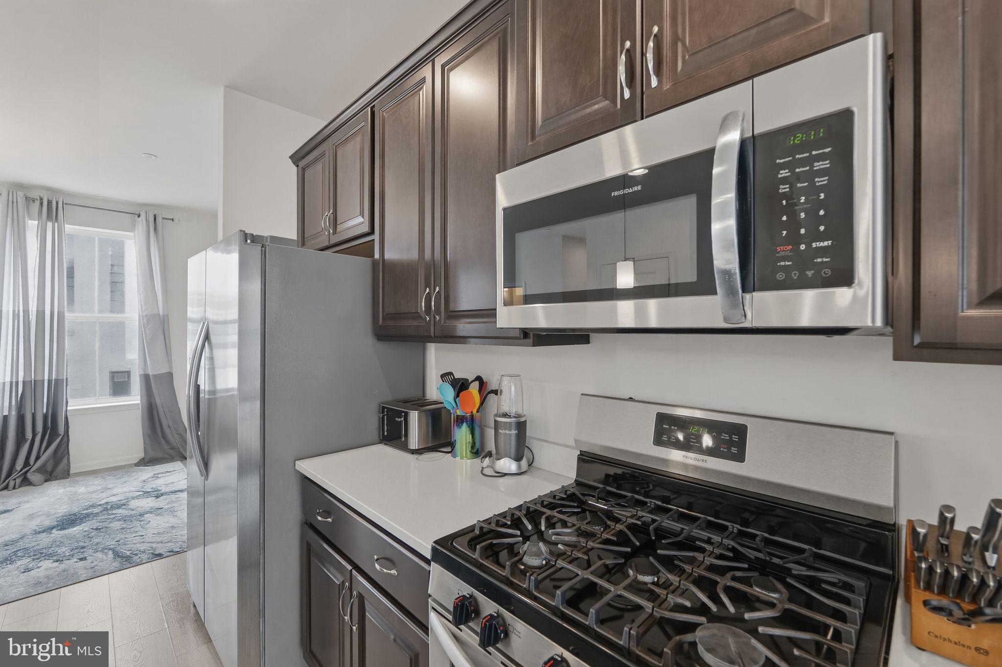 HYDE PARK OVERLOOK - Residential