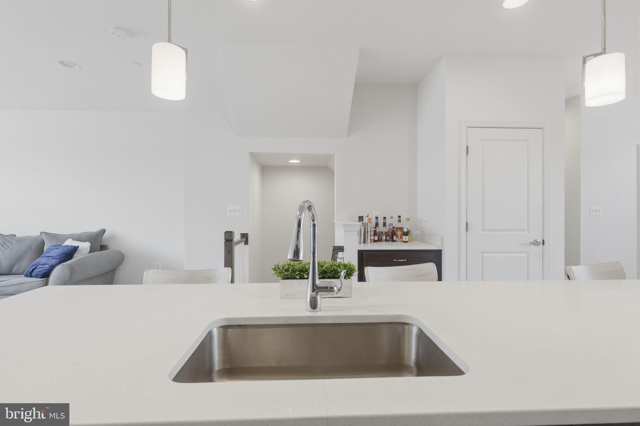 HYDE PARK OVERLOOK - Residential