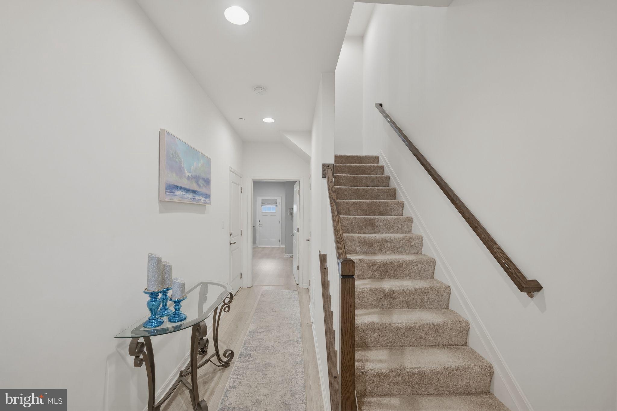 HYDE PARK OVERLOOK - Residential