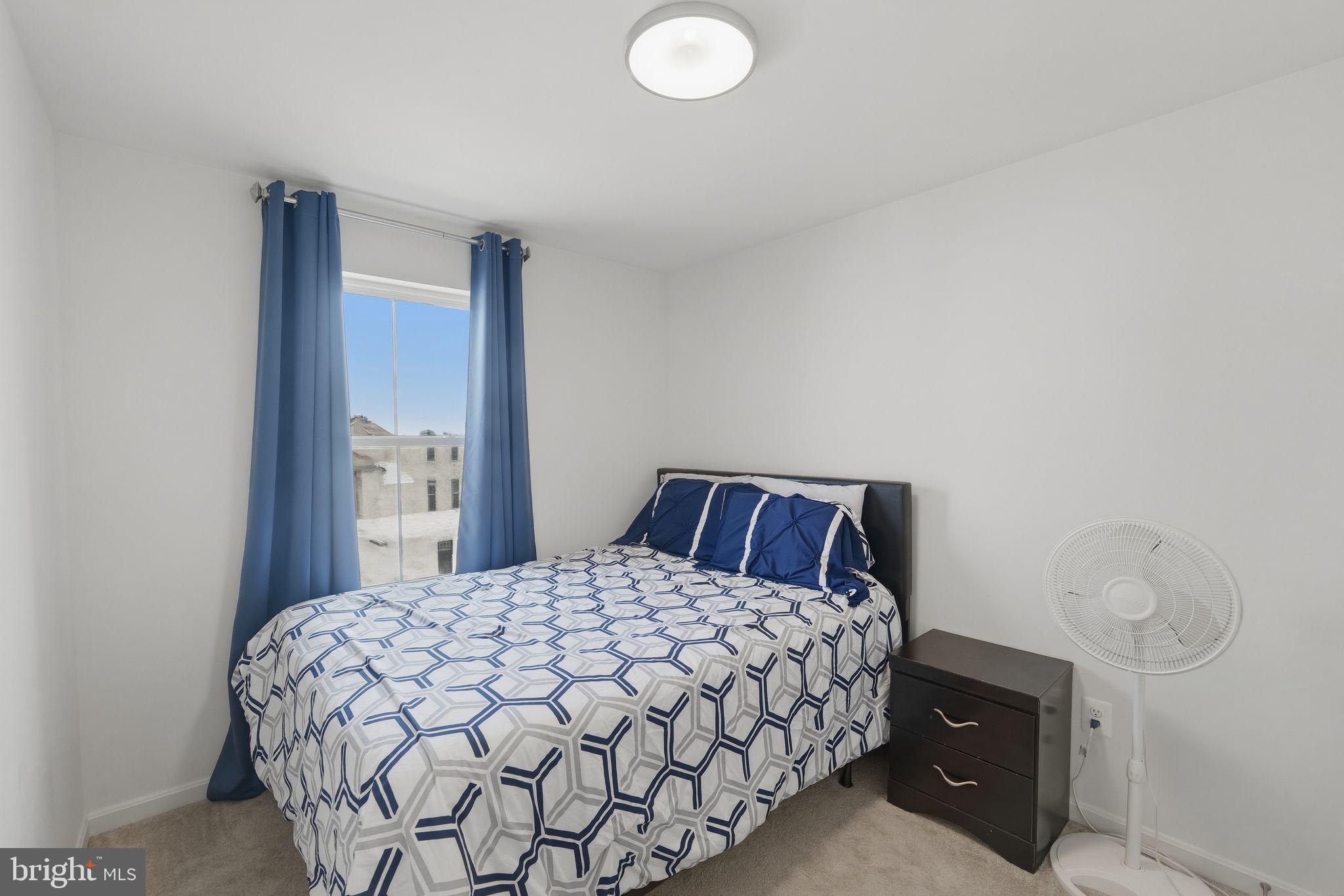 HYDE PARK OVERLOOK - Residential