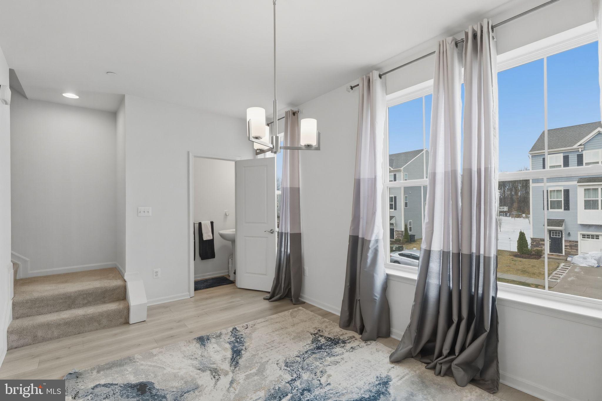 HYDE PARK OVERLOOK - Residential