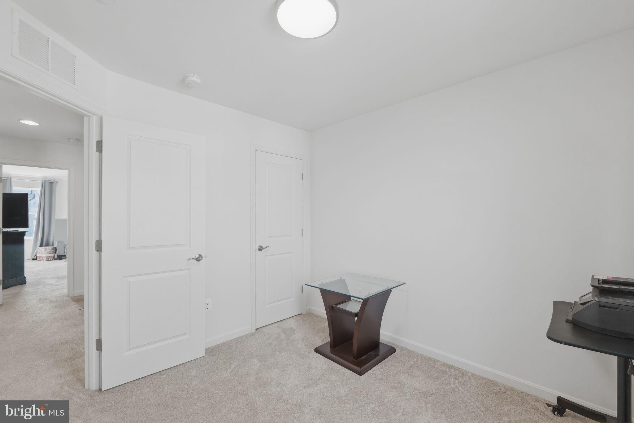 HYDE PARK OVERLOOK - Residential