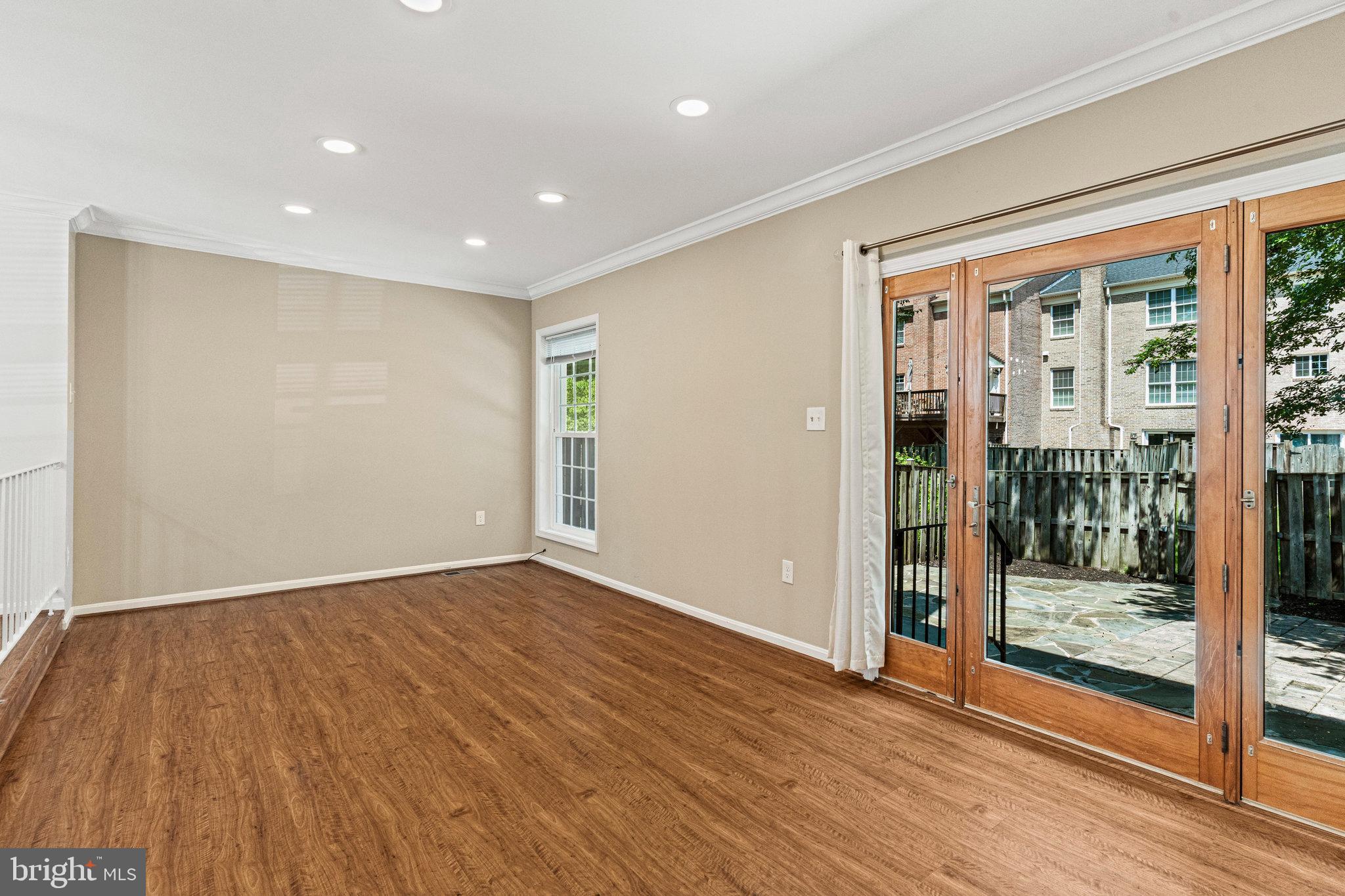 GREENTREE VILLAGE - Residential Lease