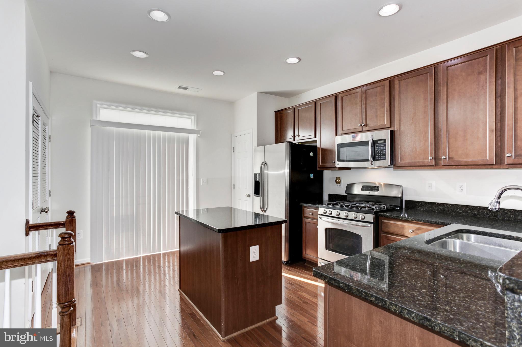 BLACKBURN POINT AT RIPPON LANDING - Residential