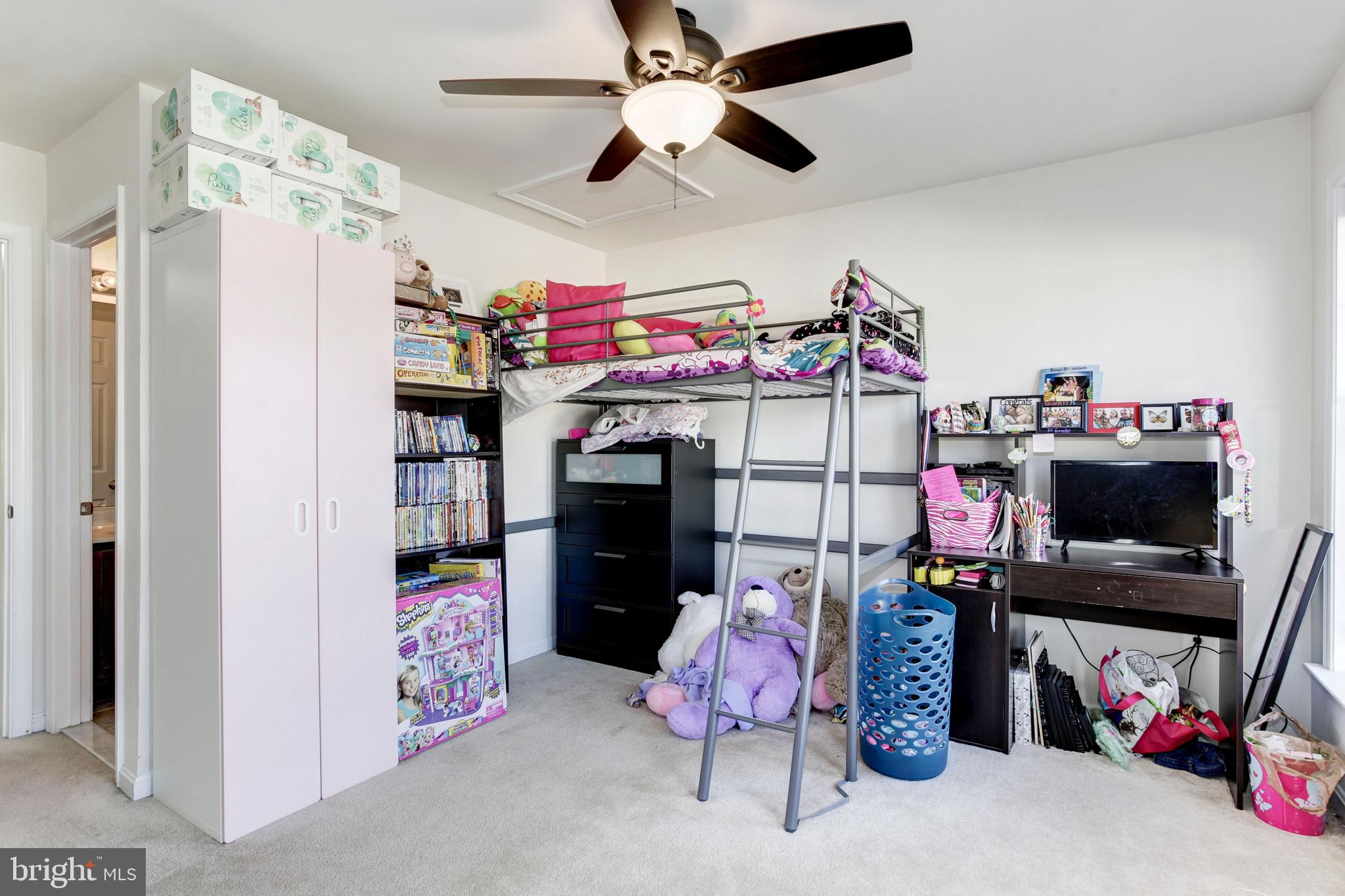 BLACKBURN POINT AT RIPPON LANDING - Residential