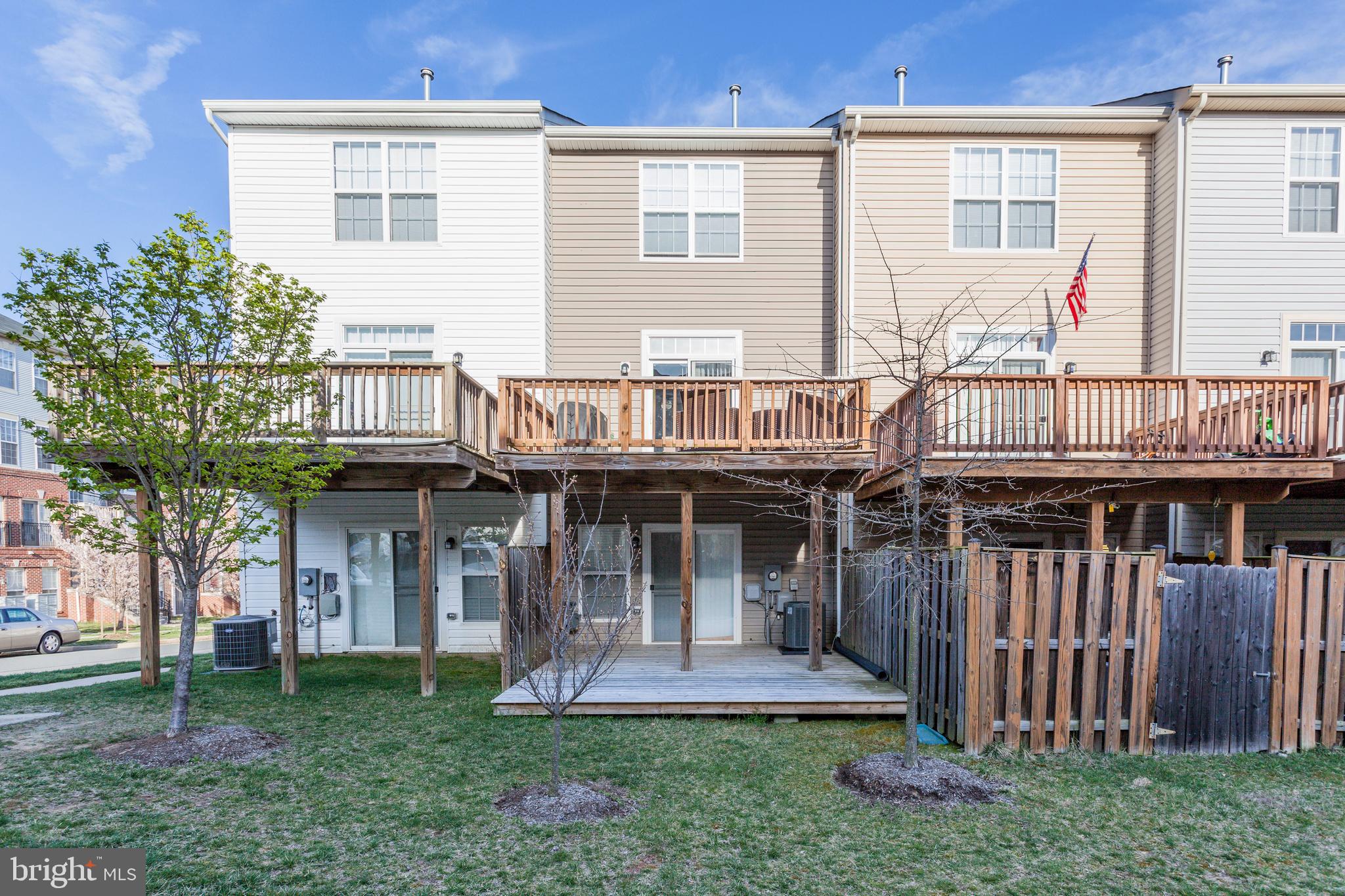 BLACKBURN POINT AT RIPPON LANDING - Residential