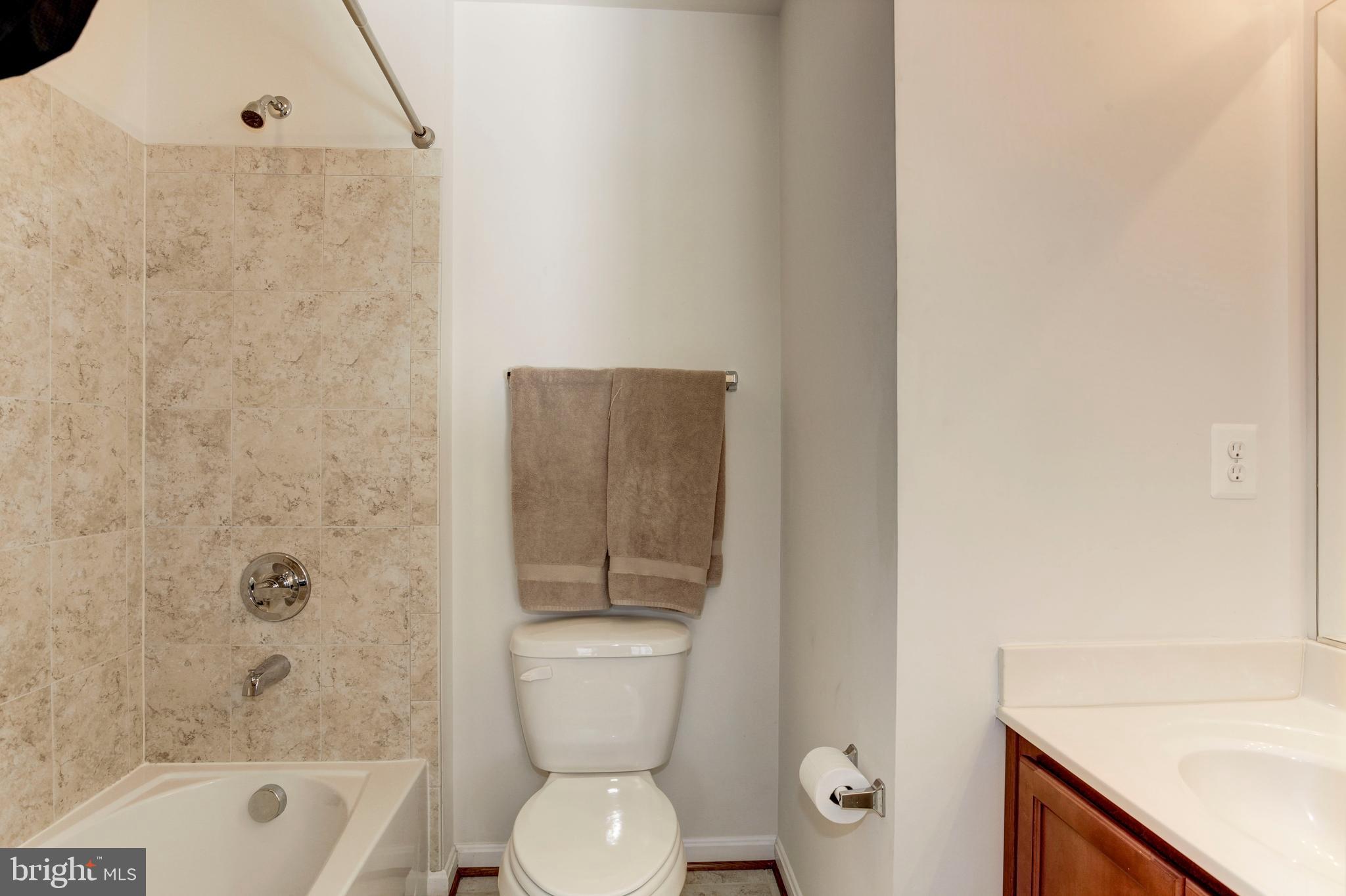 BLACKBURN POINT AT RIPPON LANDING - Residential