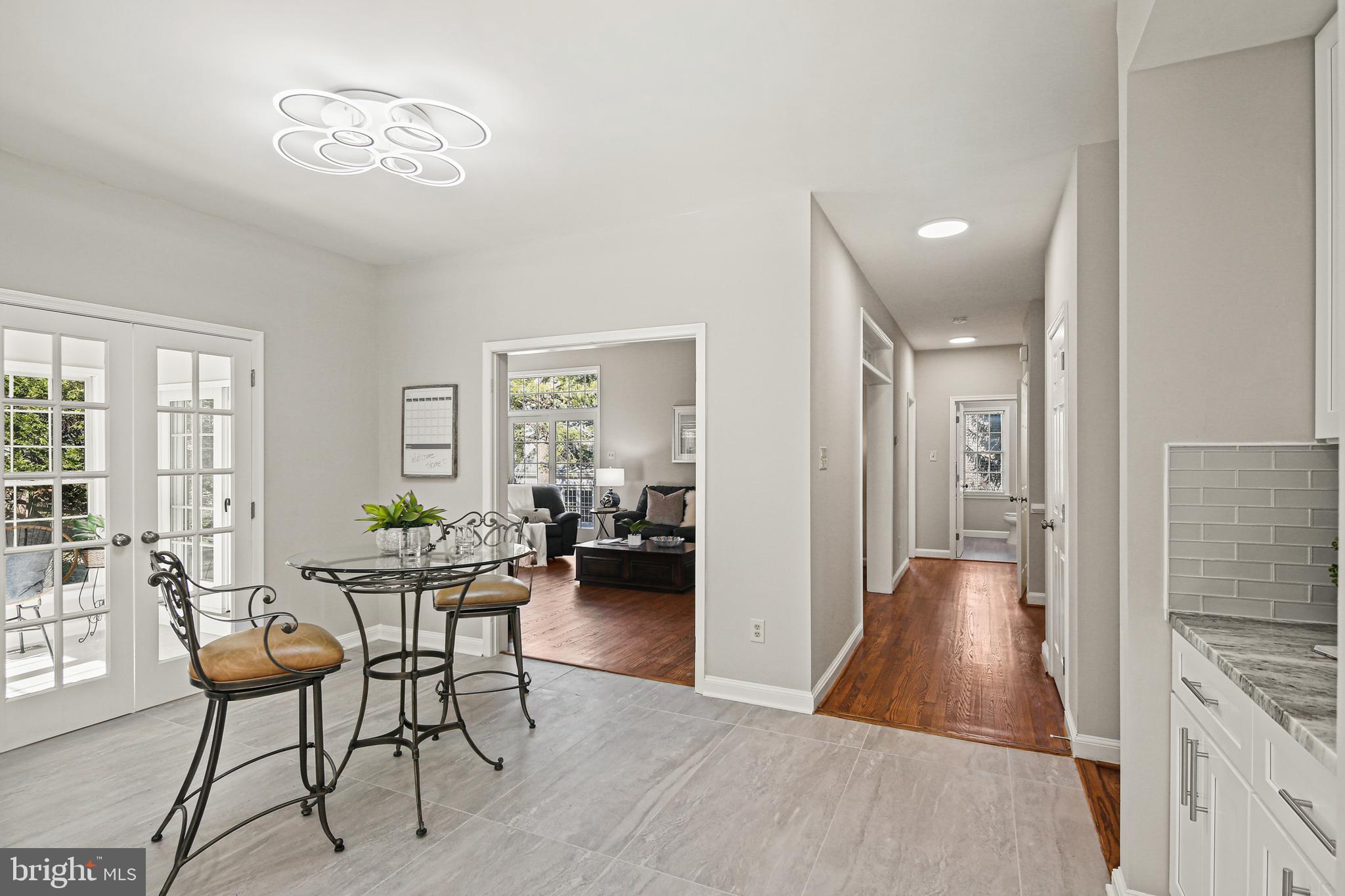 VILLAGE OF RIVER HILL - Residential