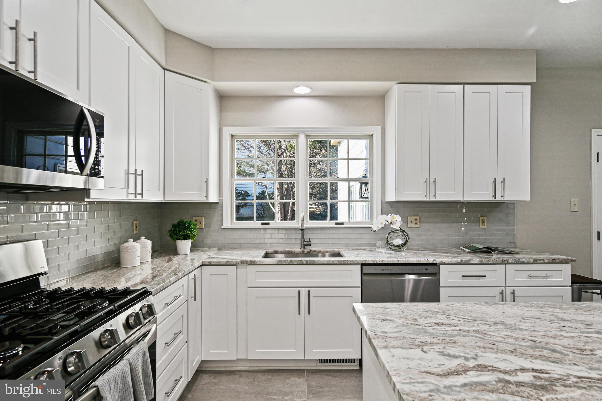 VILLAGE OF RIVER HILL - Residential