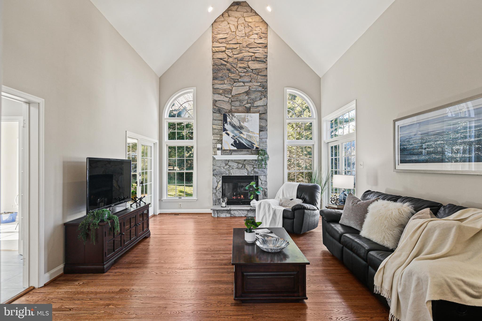 VILLAGE OF RIVER HILL - Residential