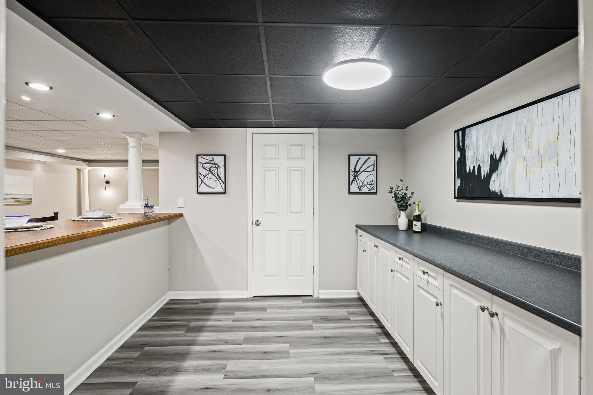 VILLAGE OF RIVER HILL - Residential