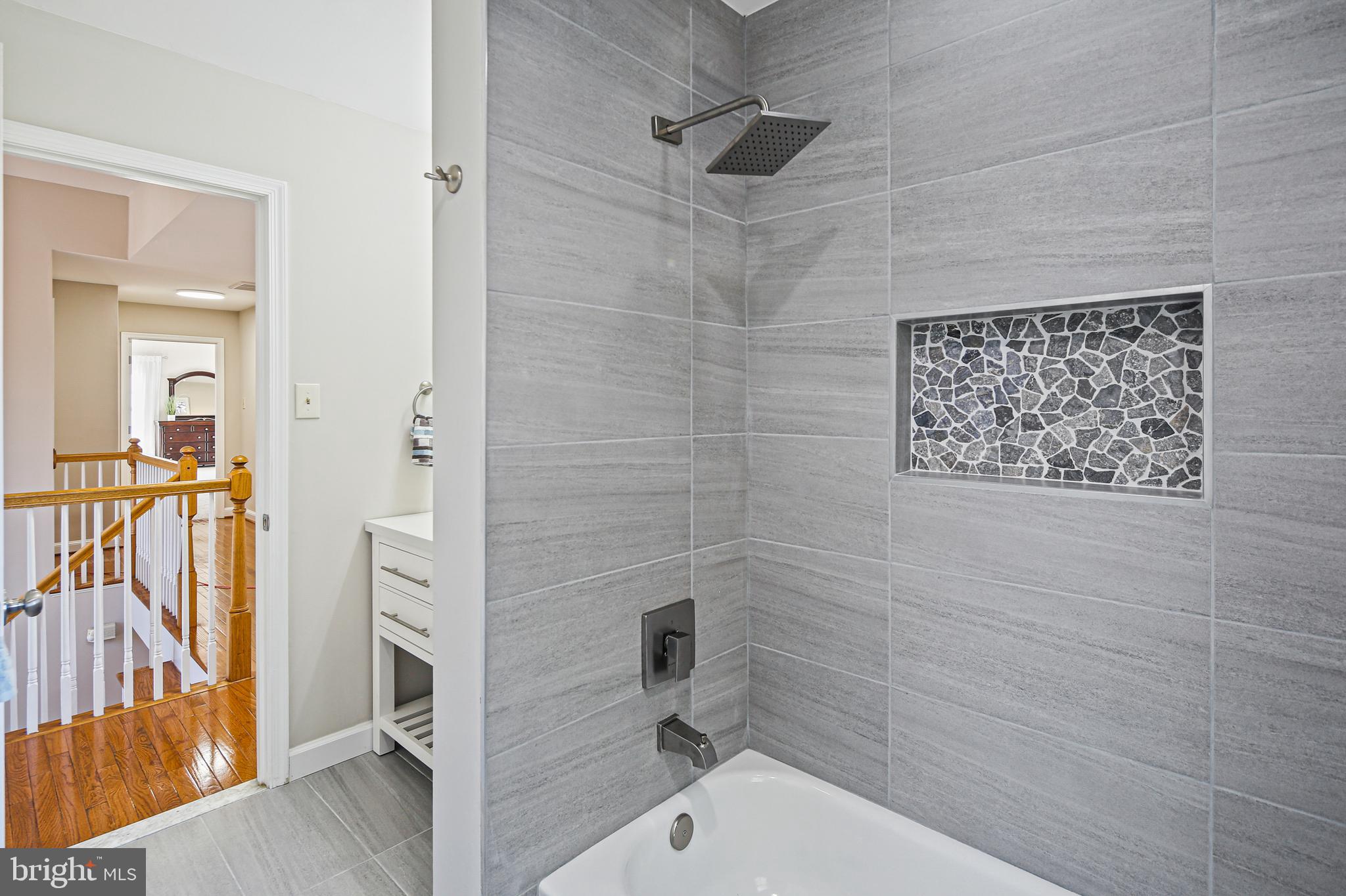 VILLAGE OF RIVER HILL - Residential