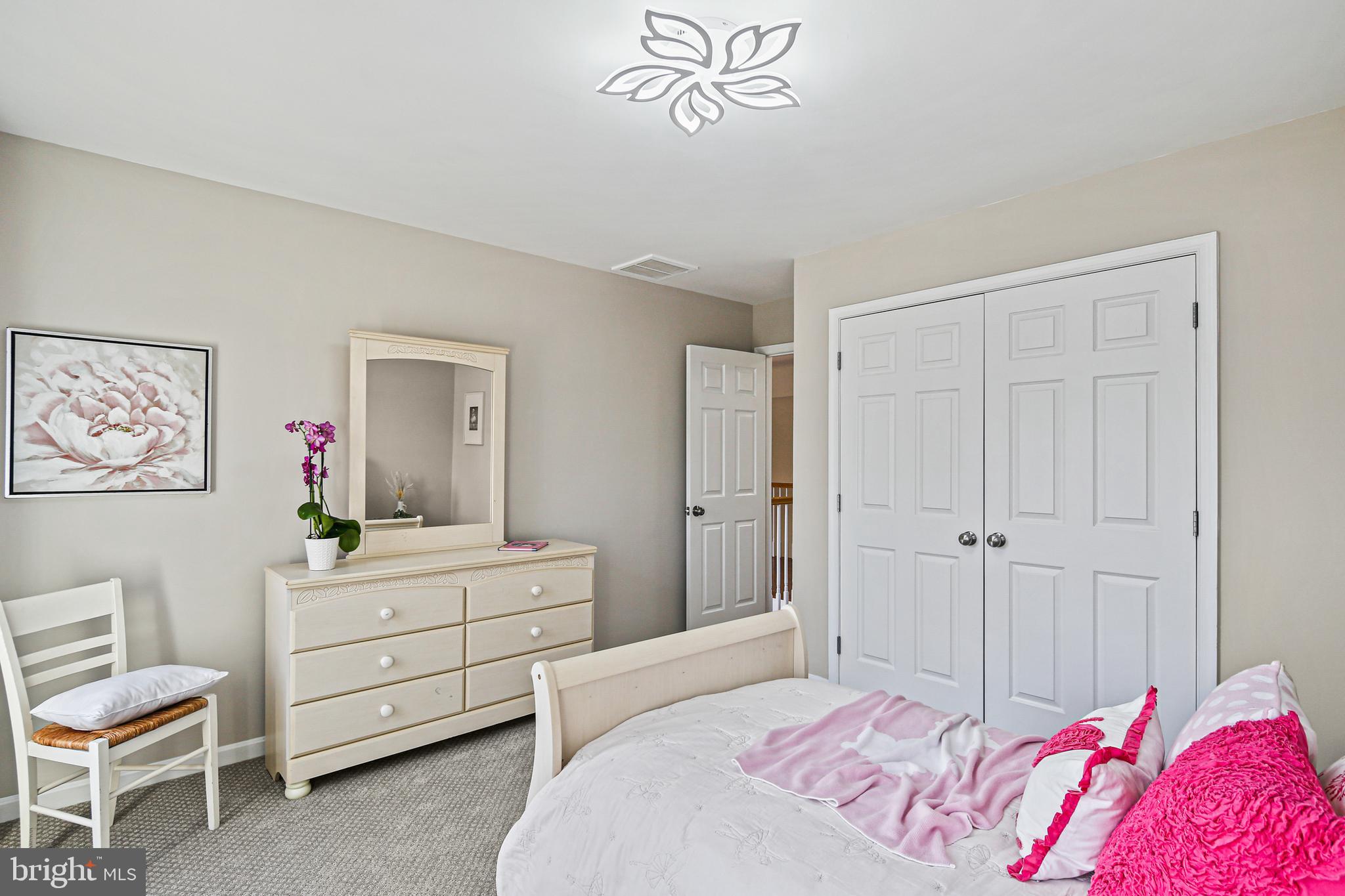 VILLAGE OF RIVER HILL - Residential